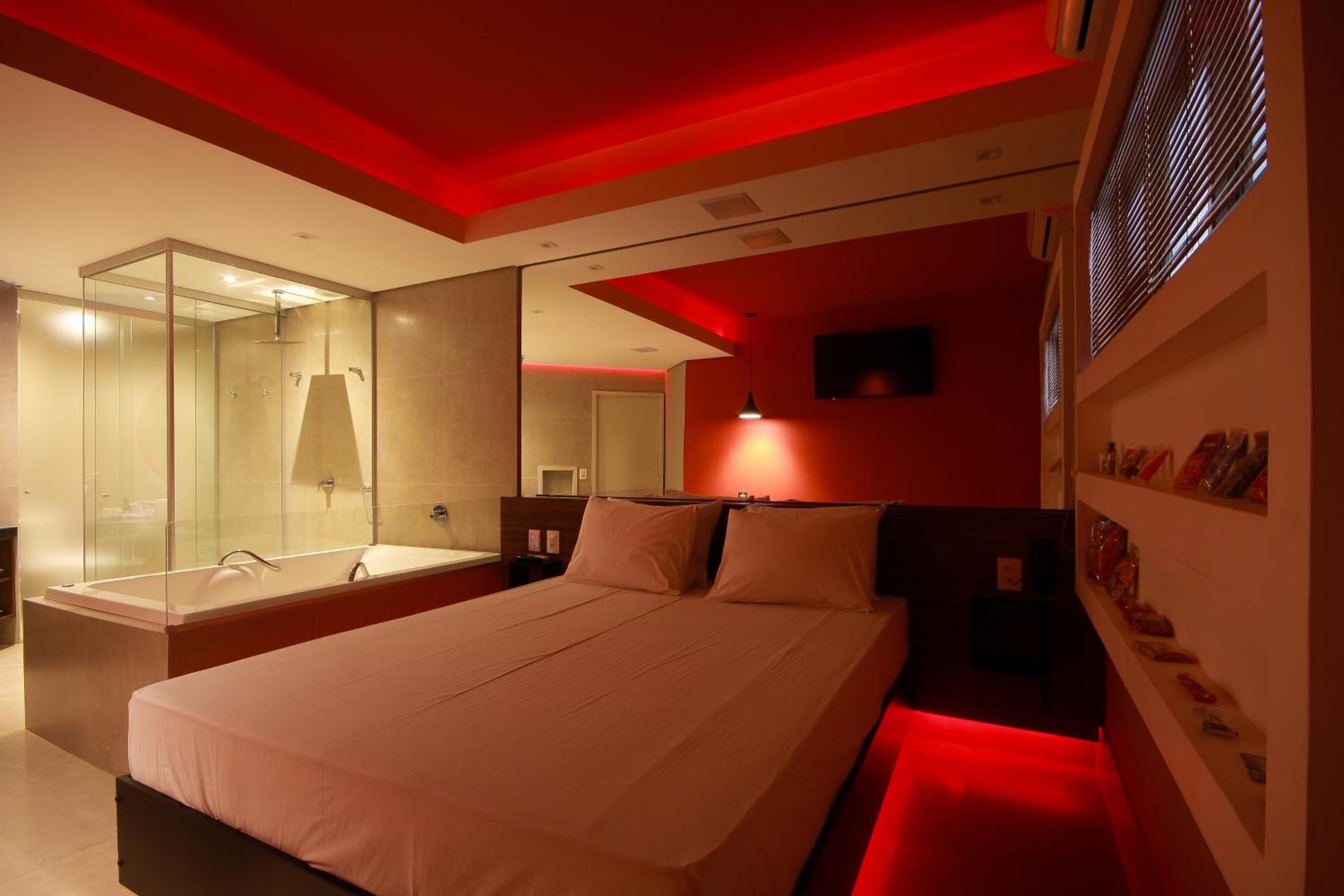 Deluxe Double Room with Bath photo 2