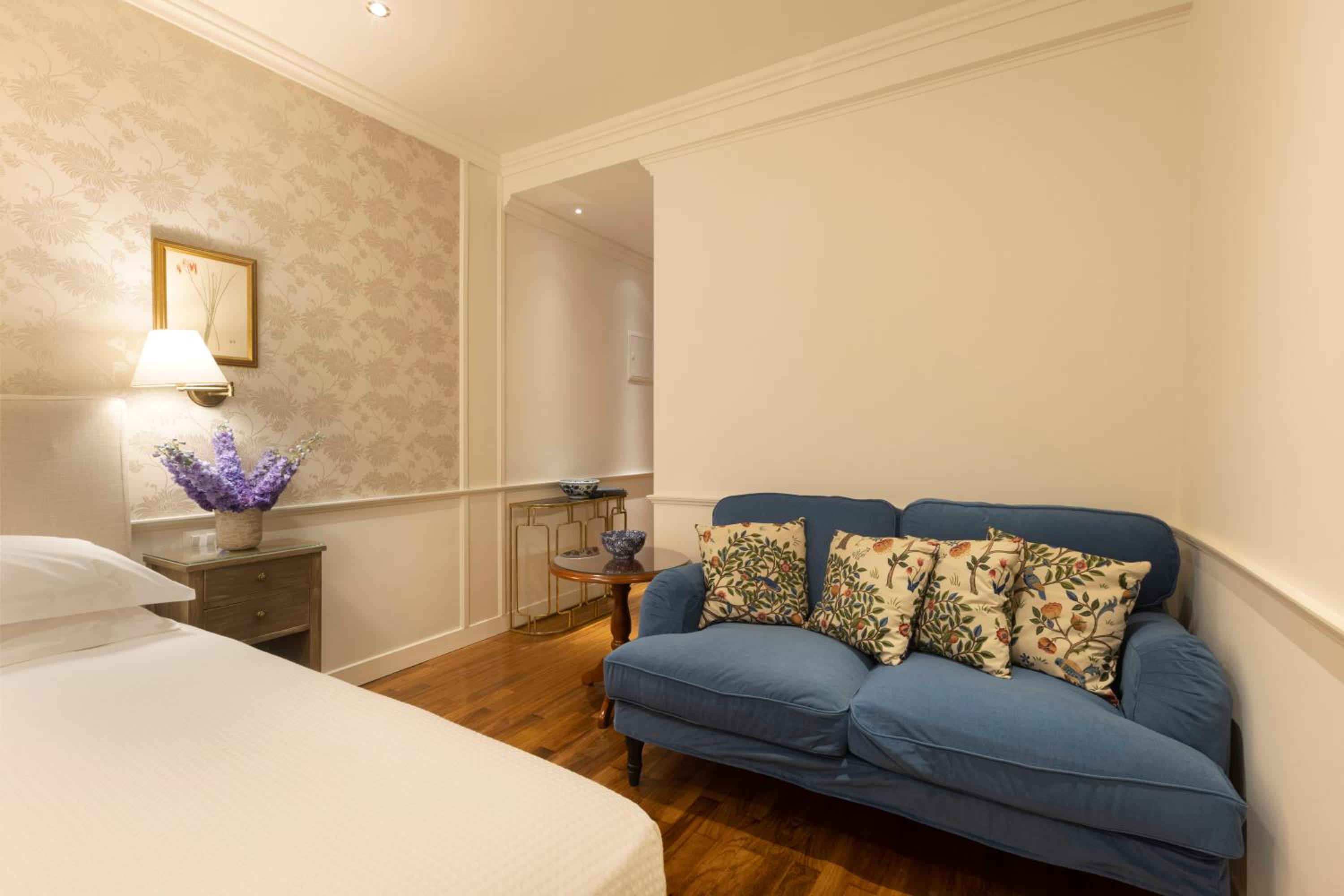 Standard Twin Room - Photo 31