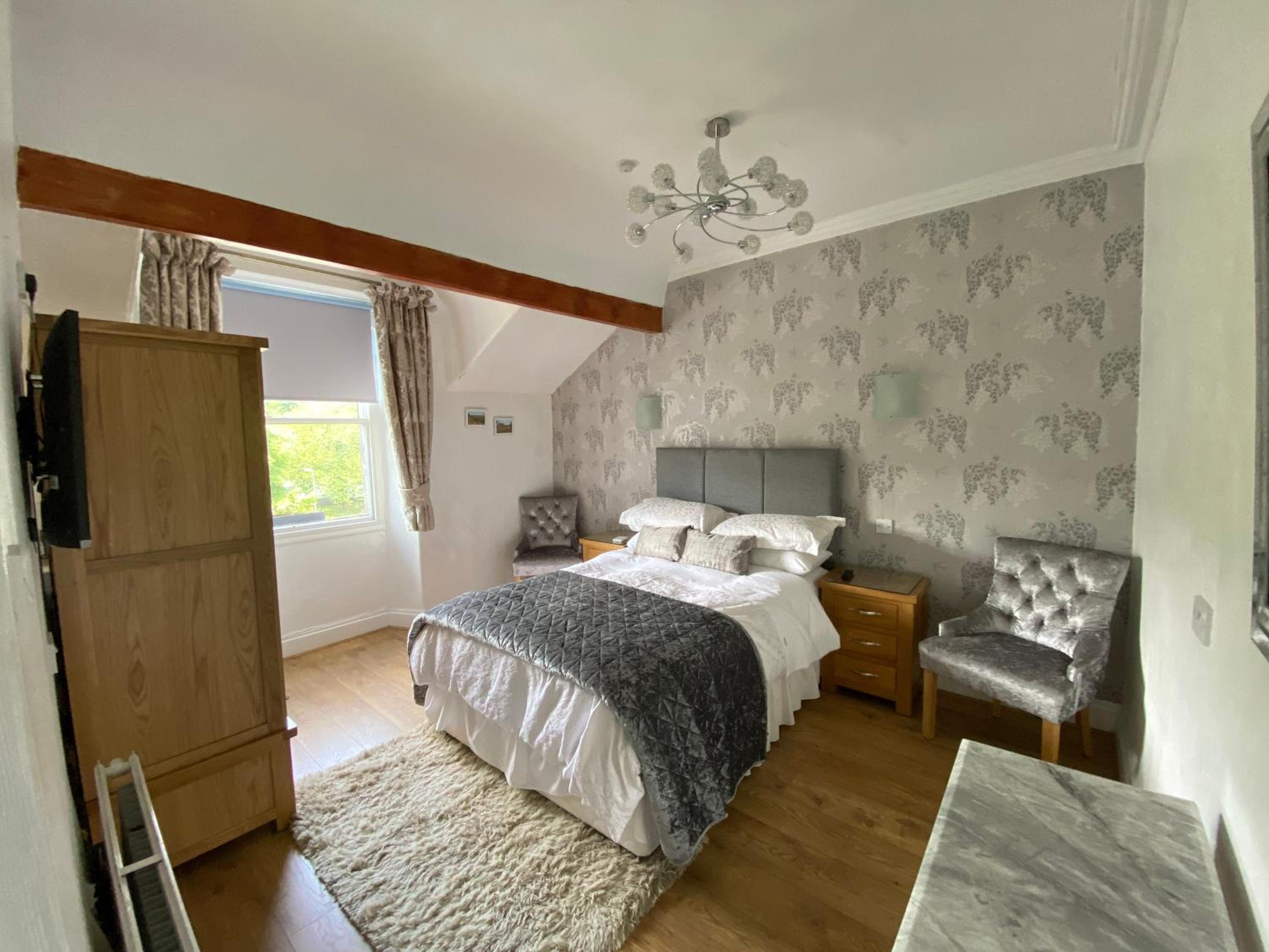 Double Room with Private Bathroom