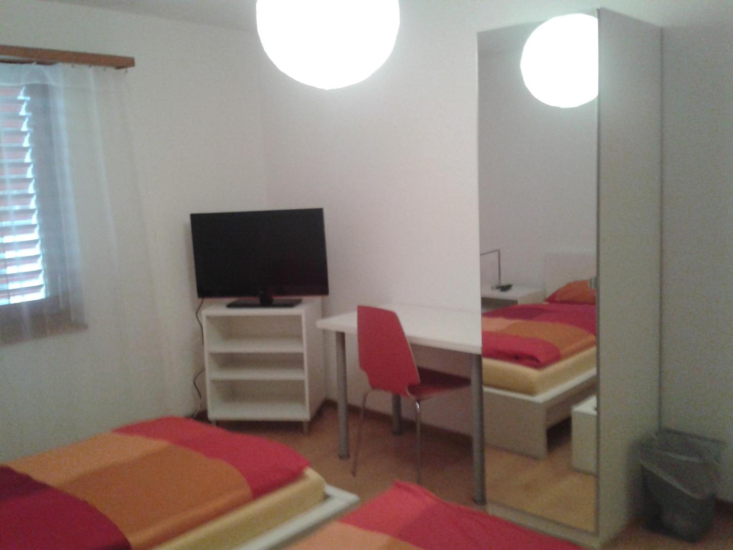 Twin Room with Shared Bathroom photo 1