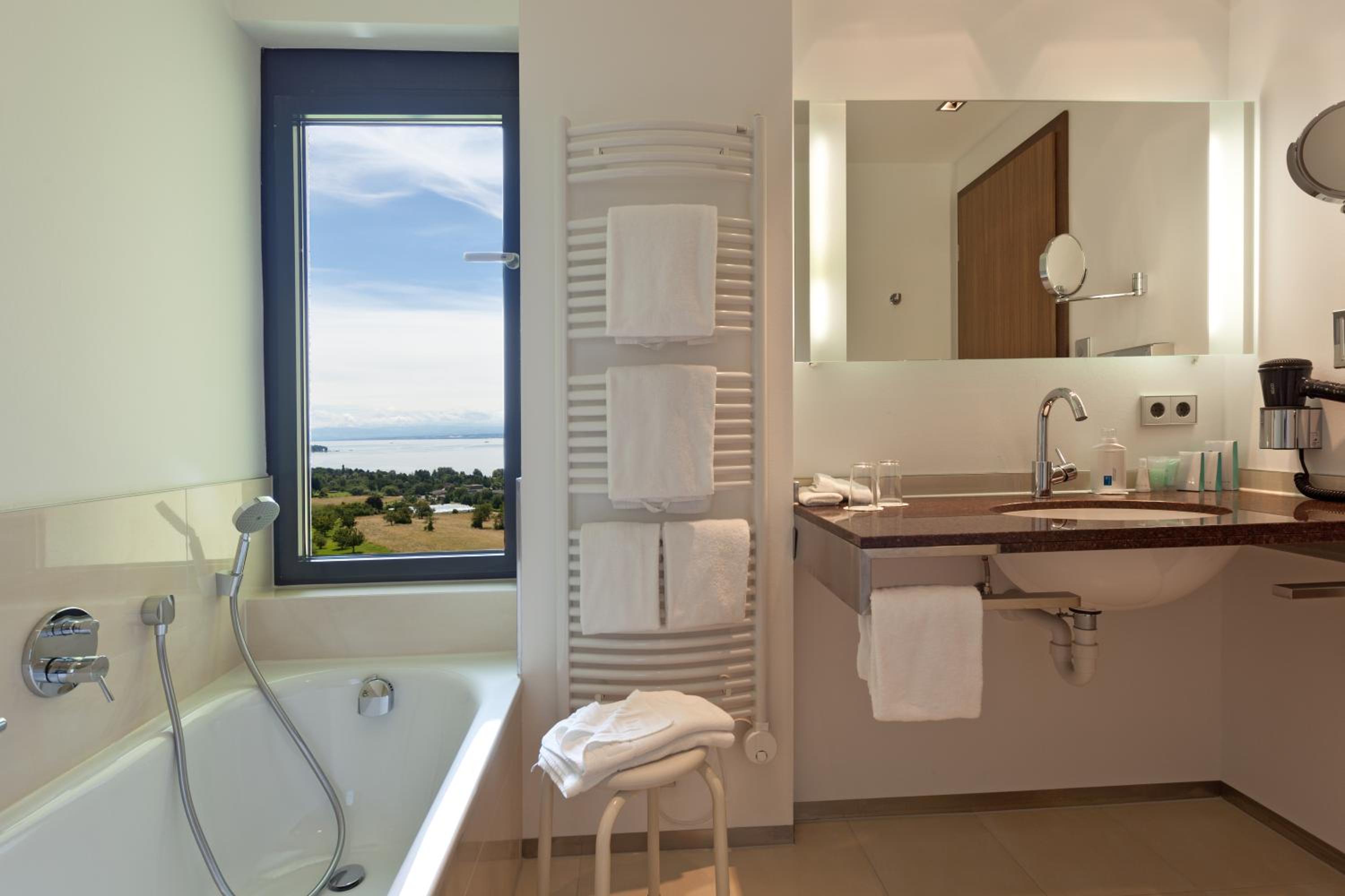 Panorama Room With Lake View photo 2