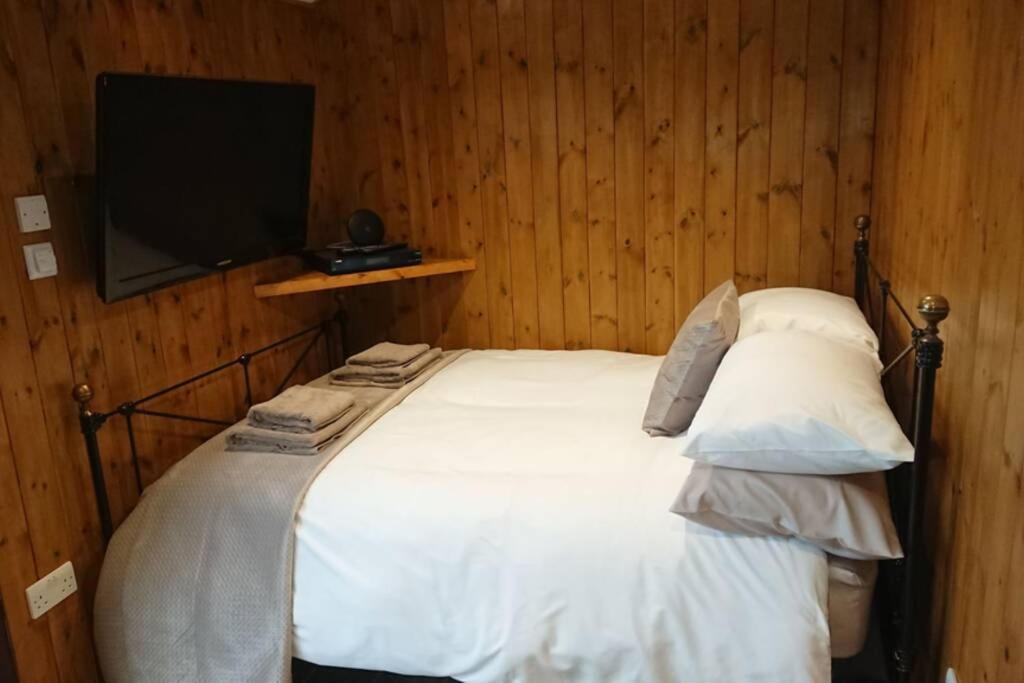 One-Bedroom House - Photo 1