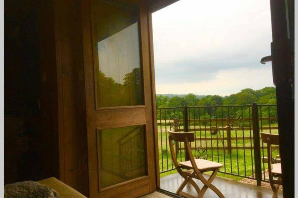 One-Bedroom House - Photo 2