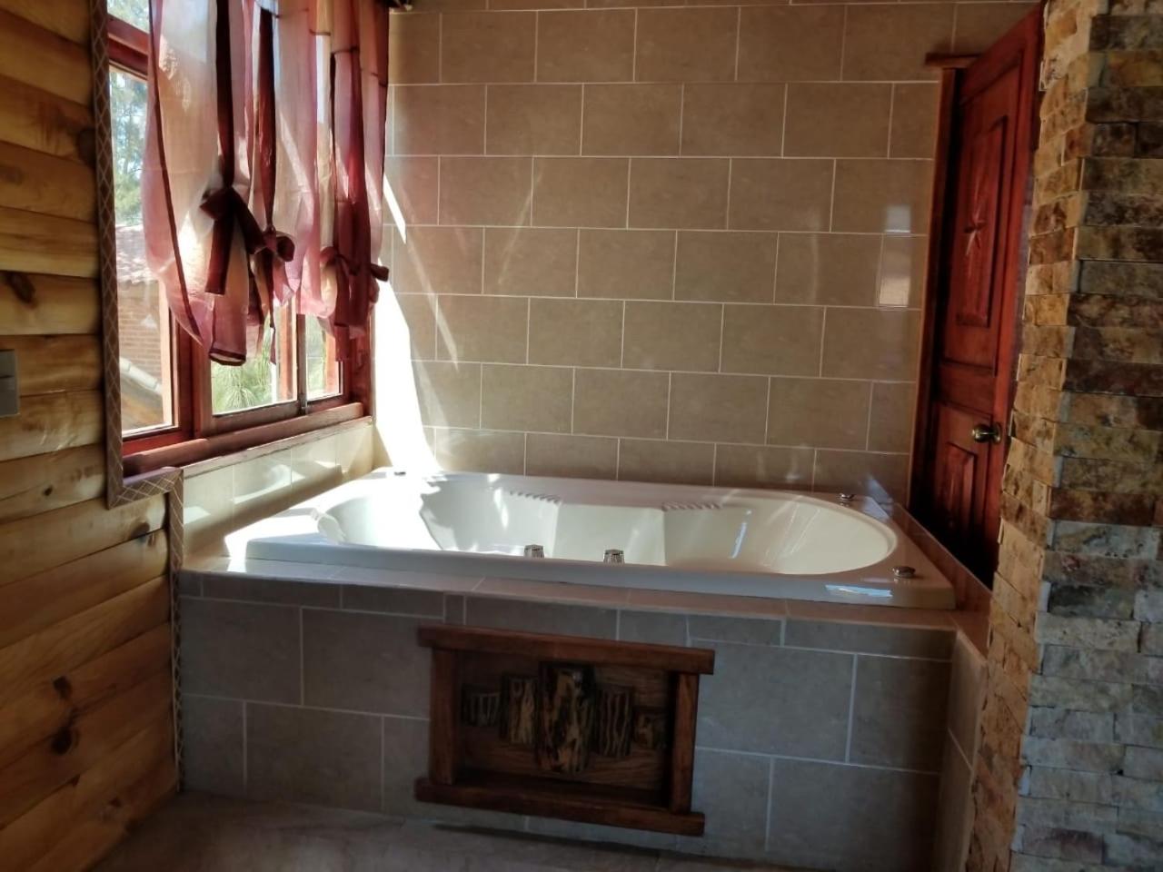 One-Bedroom House - Photo 5
