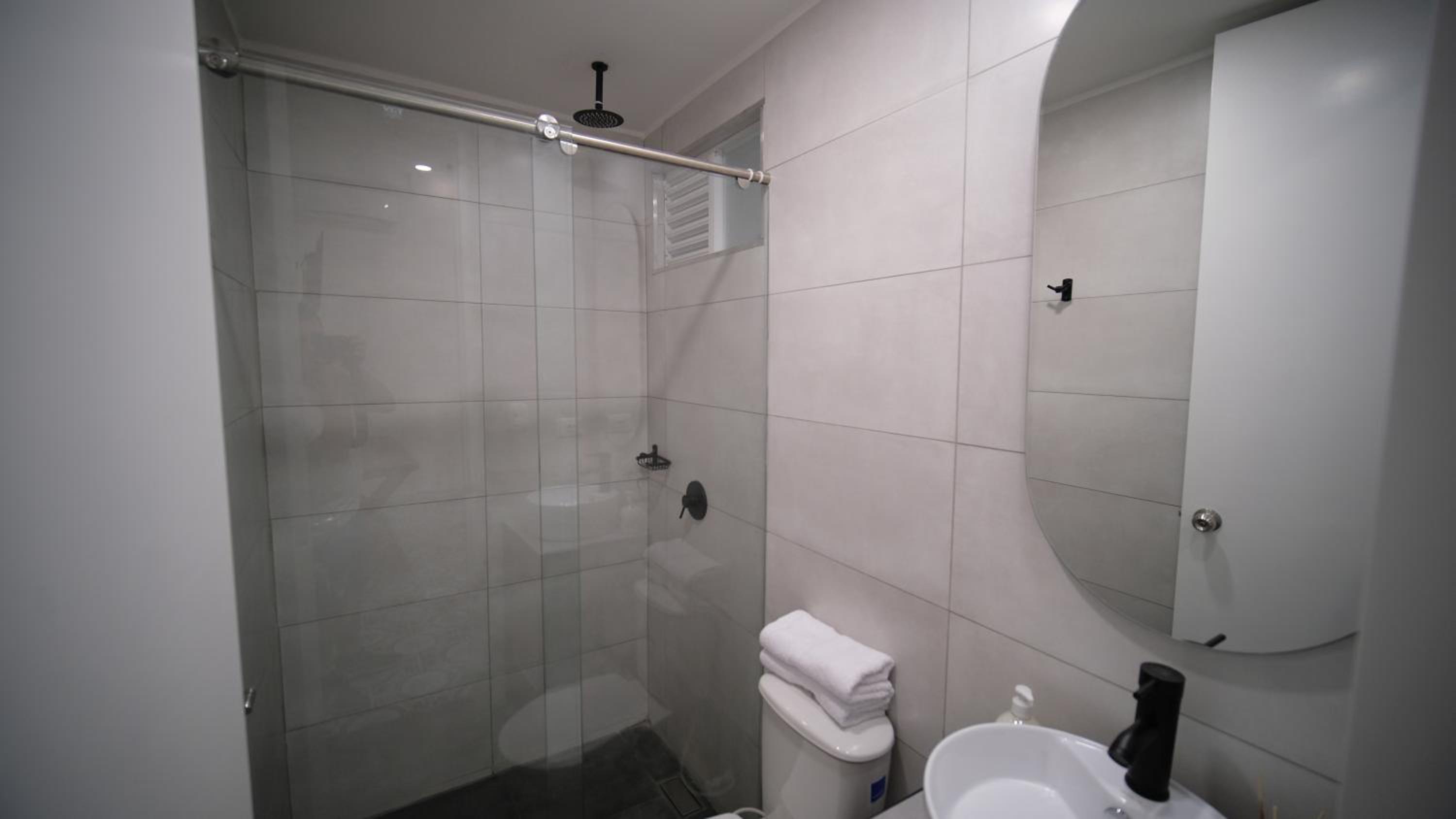 Family Room with Private Bathroom photo 3
