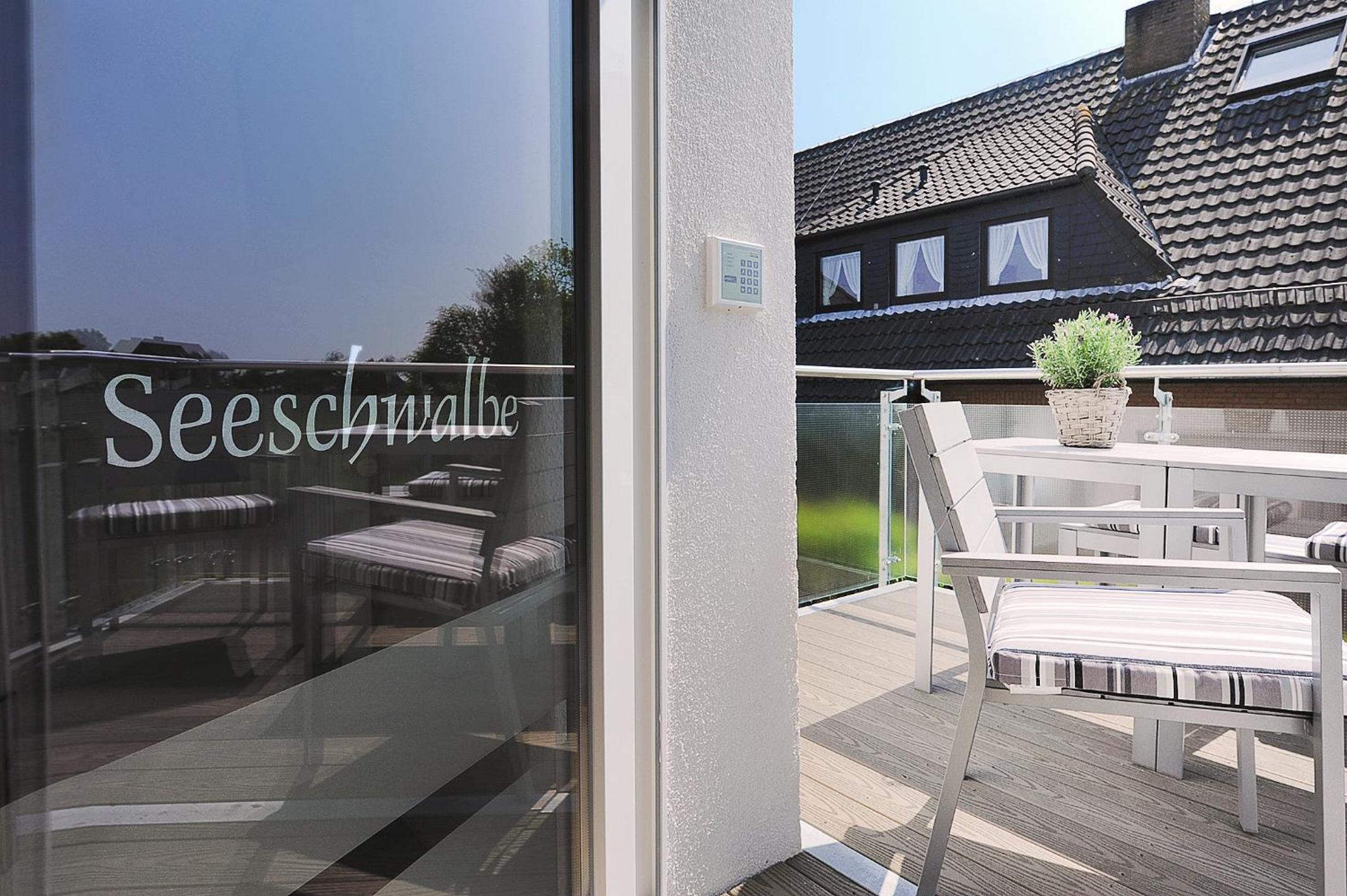 Apartment with Balcony "Seeschwalbe" photo 2