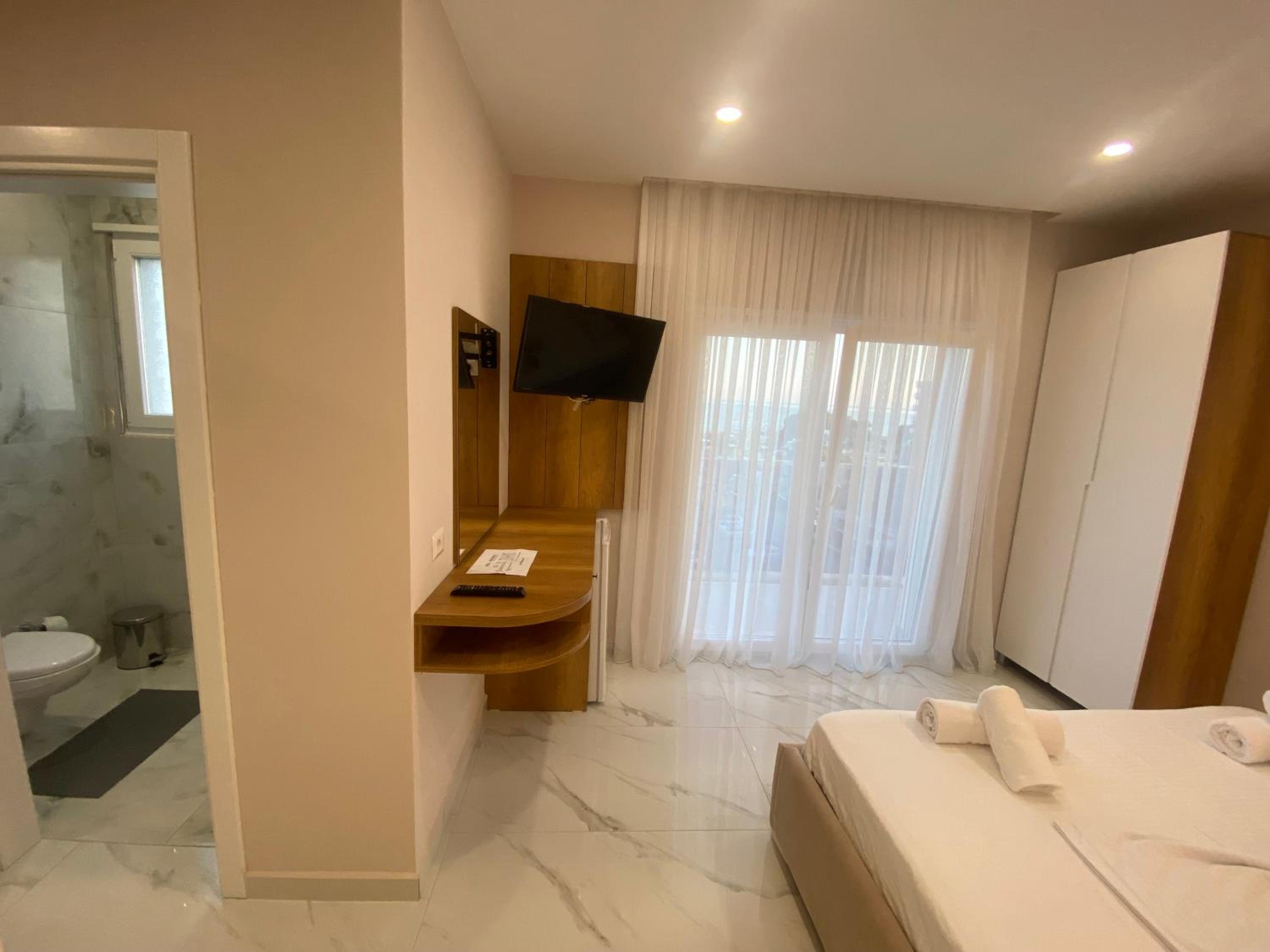 Double Room with Balcony and Sea View photo 1