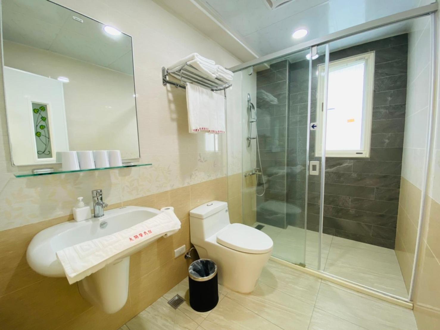 Deluxe Quadruple Room - Photo 2