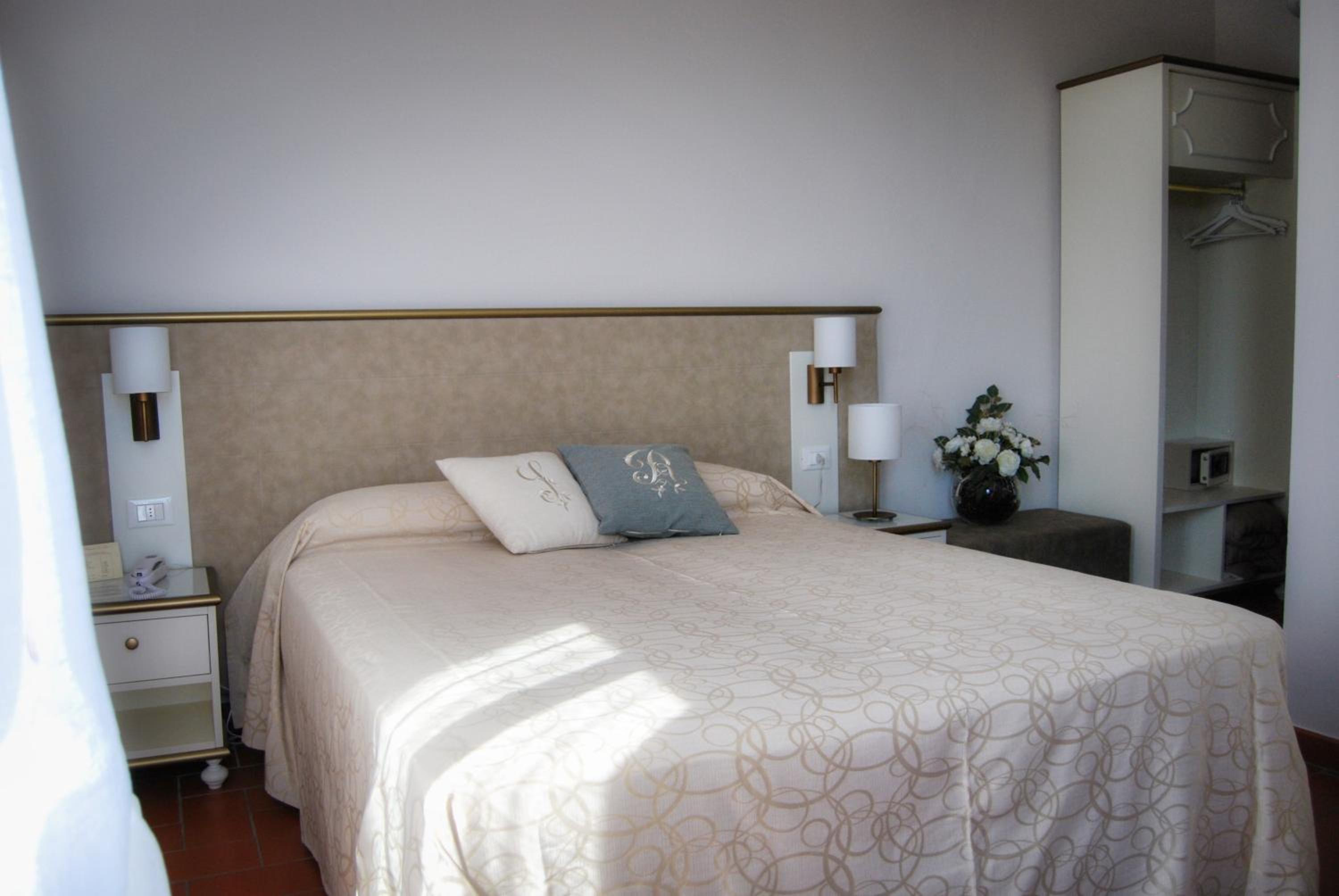 Superior Double or Twin Room - Photo 4