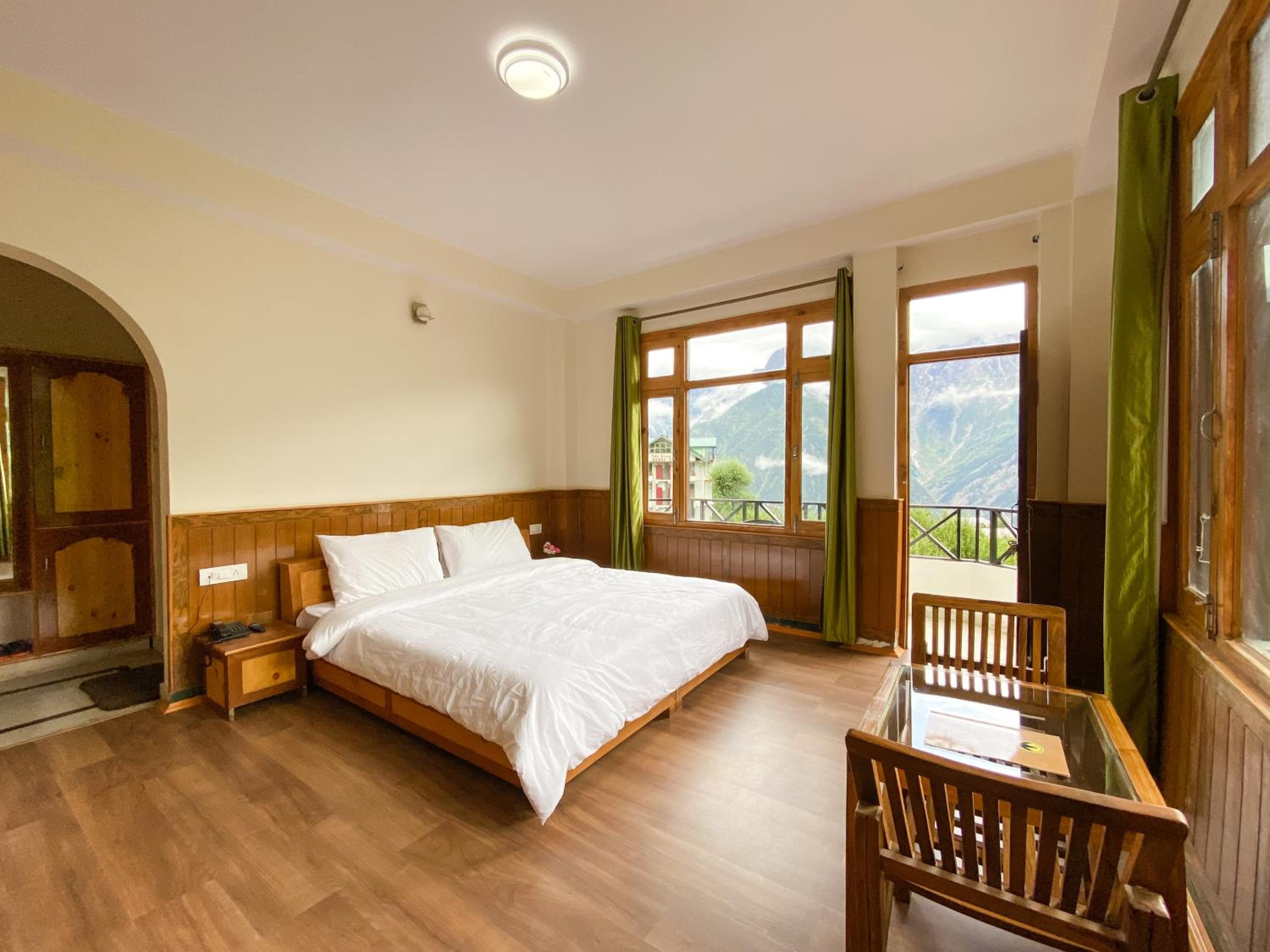 Double Room With Balcony photo 2