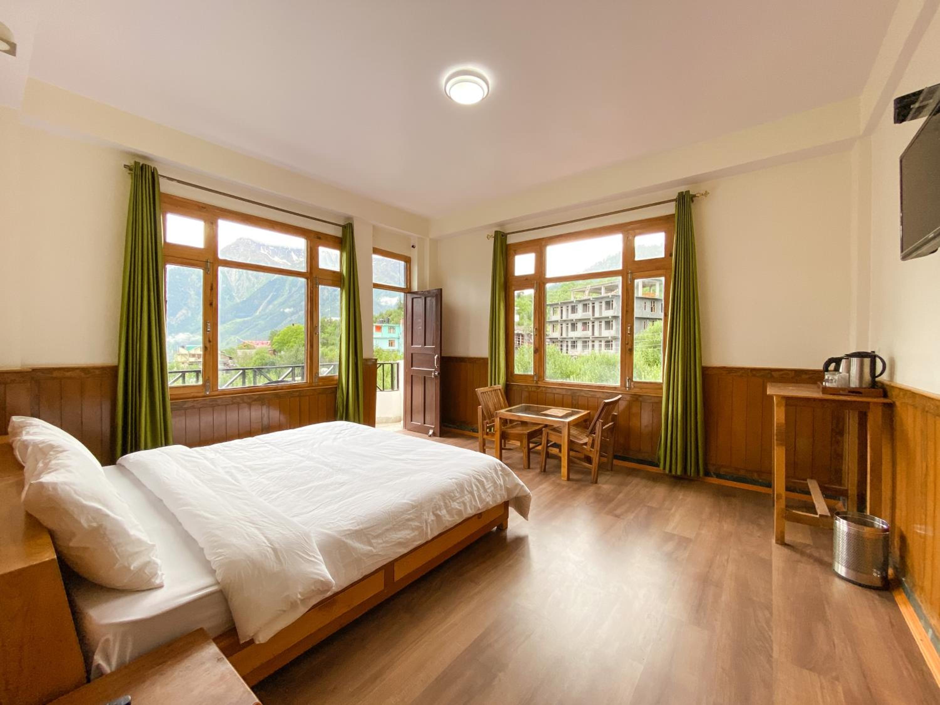 Double Room With Balcony photo 1
