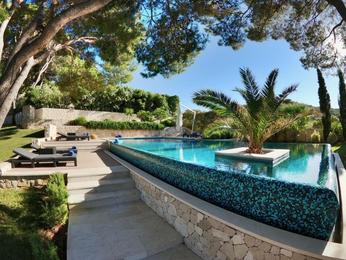 Villa with Private Pool photo 2