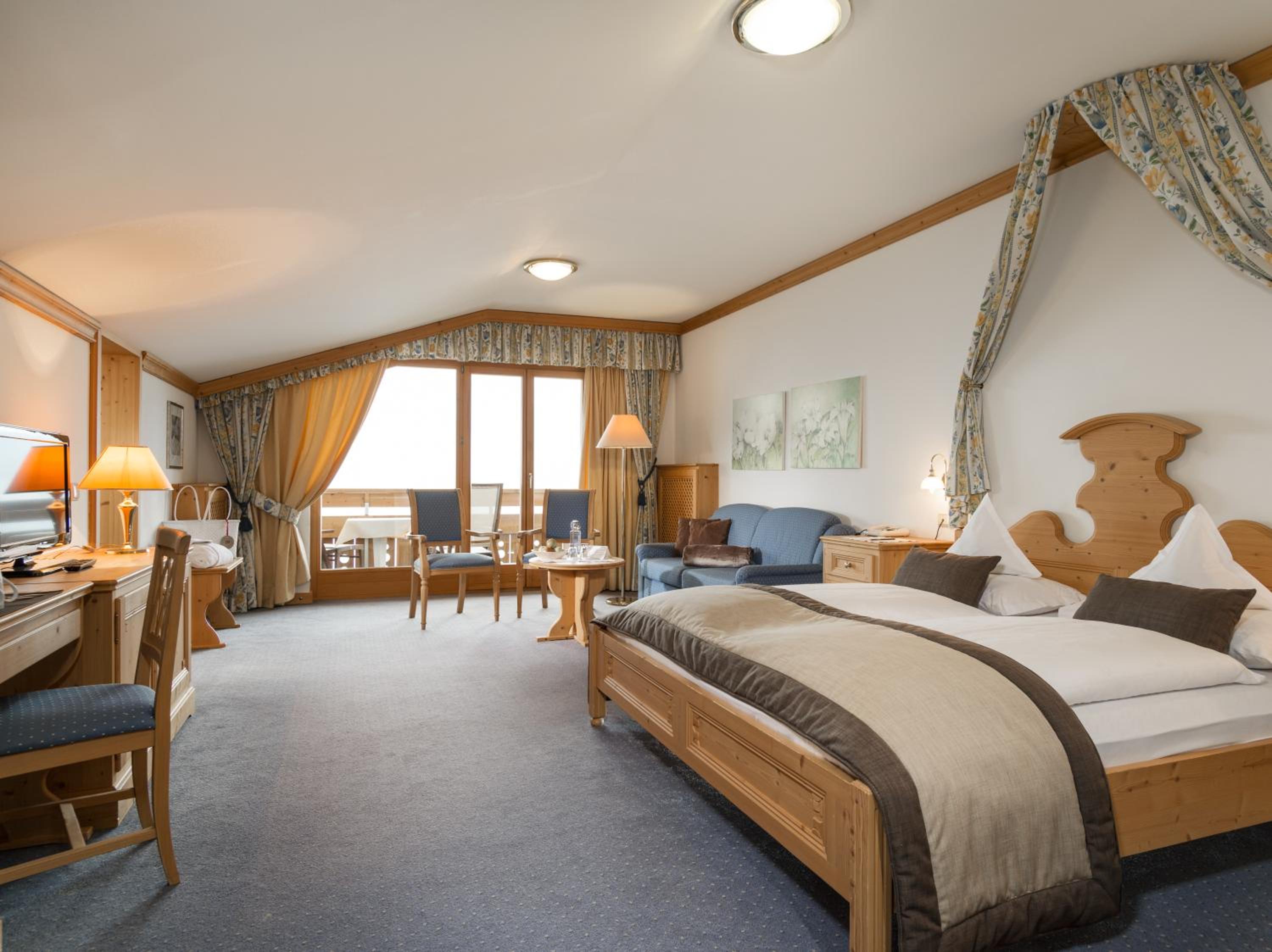 Family Suite with Balcony photo 1