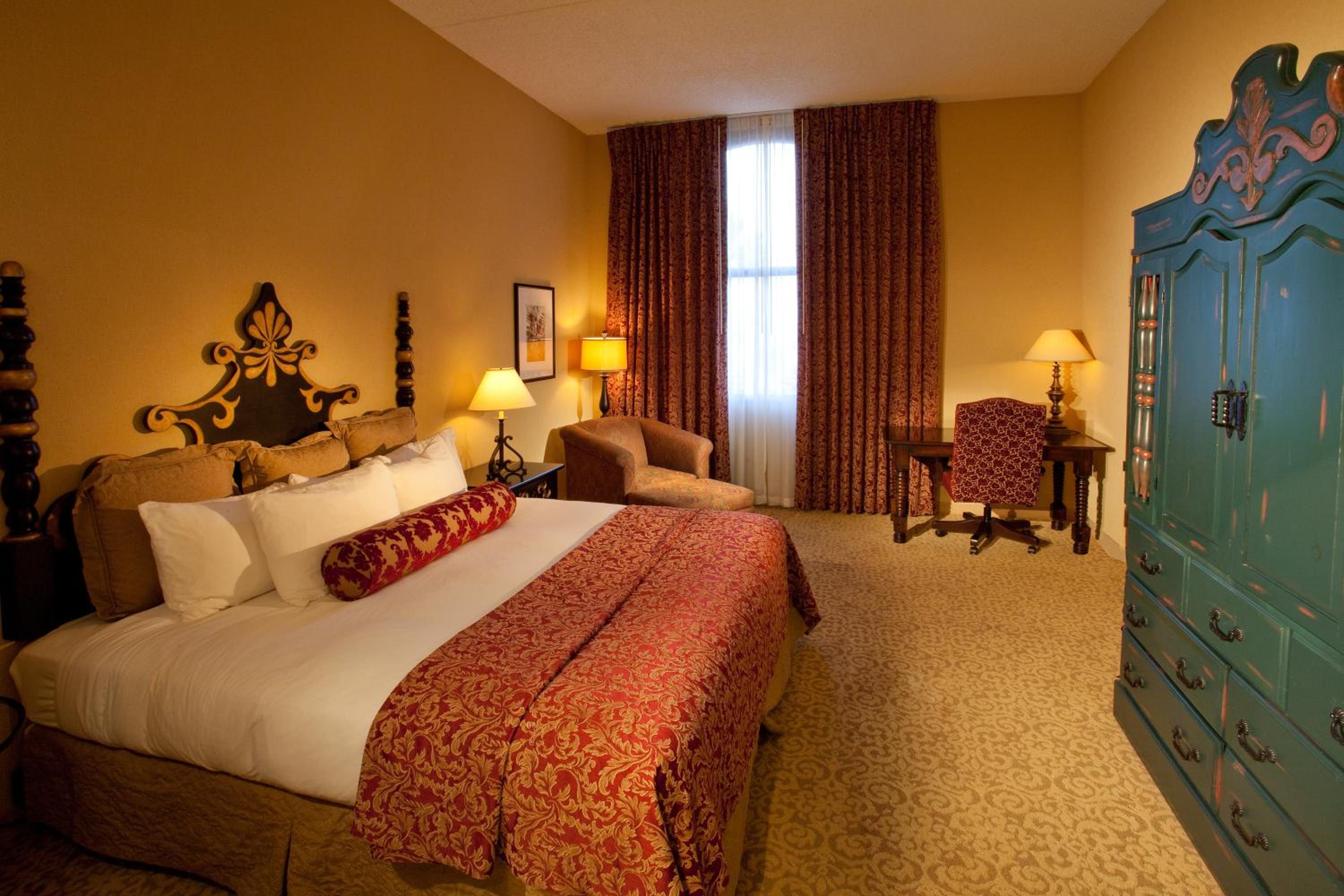 Superior Room - 1King Bed