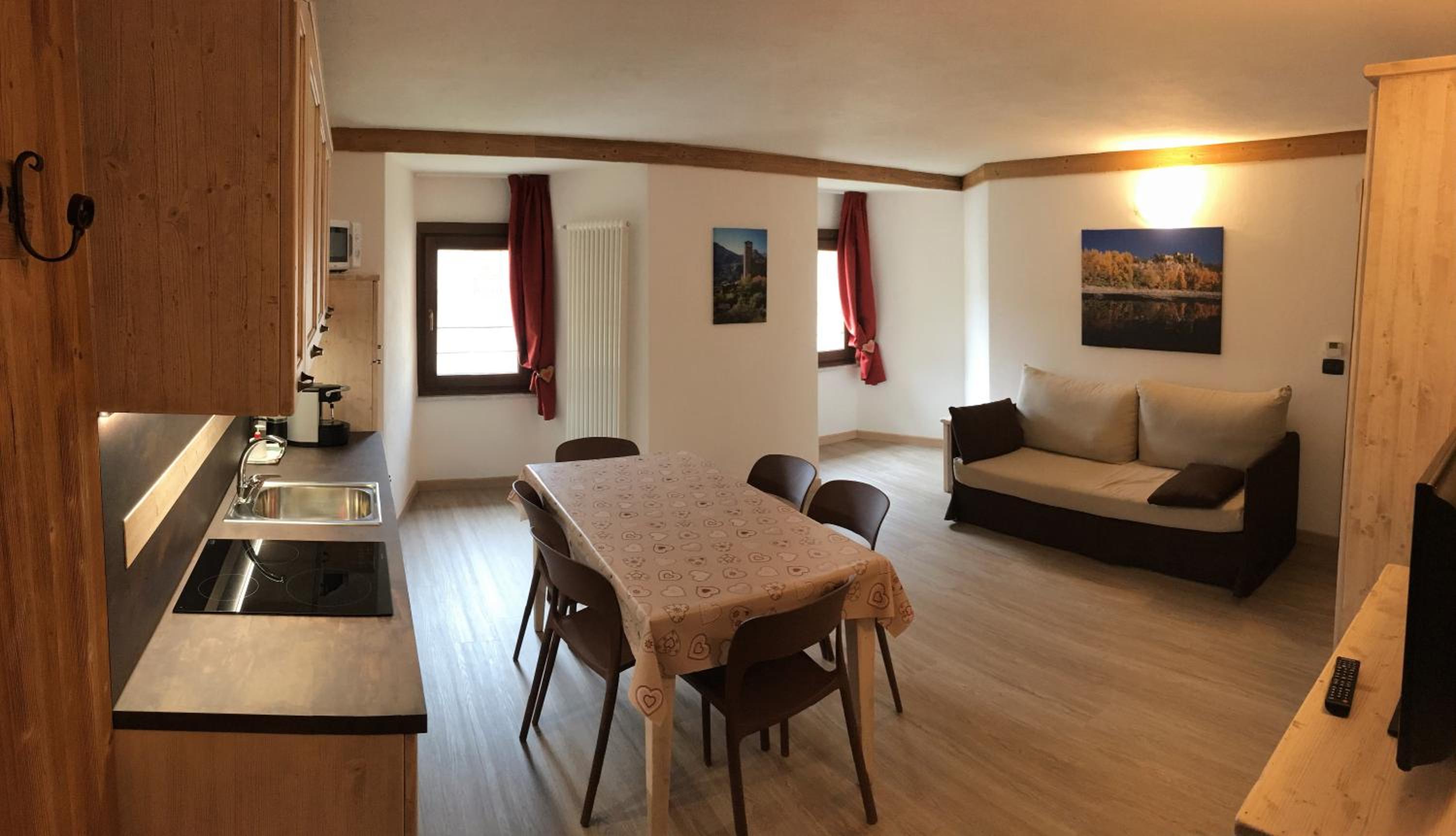 One-Bedroom Apartment with Mountain View photo 2
