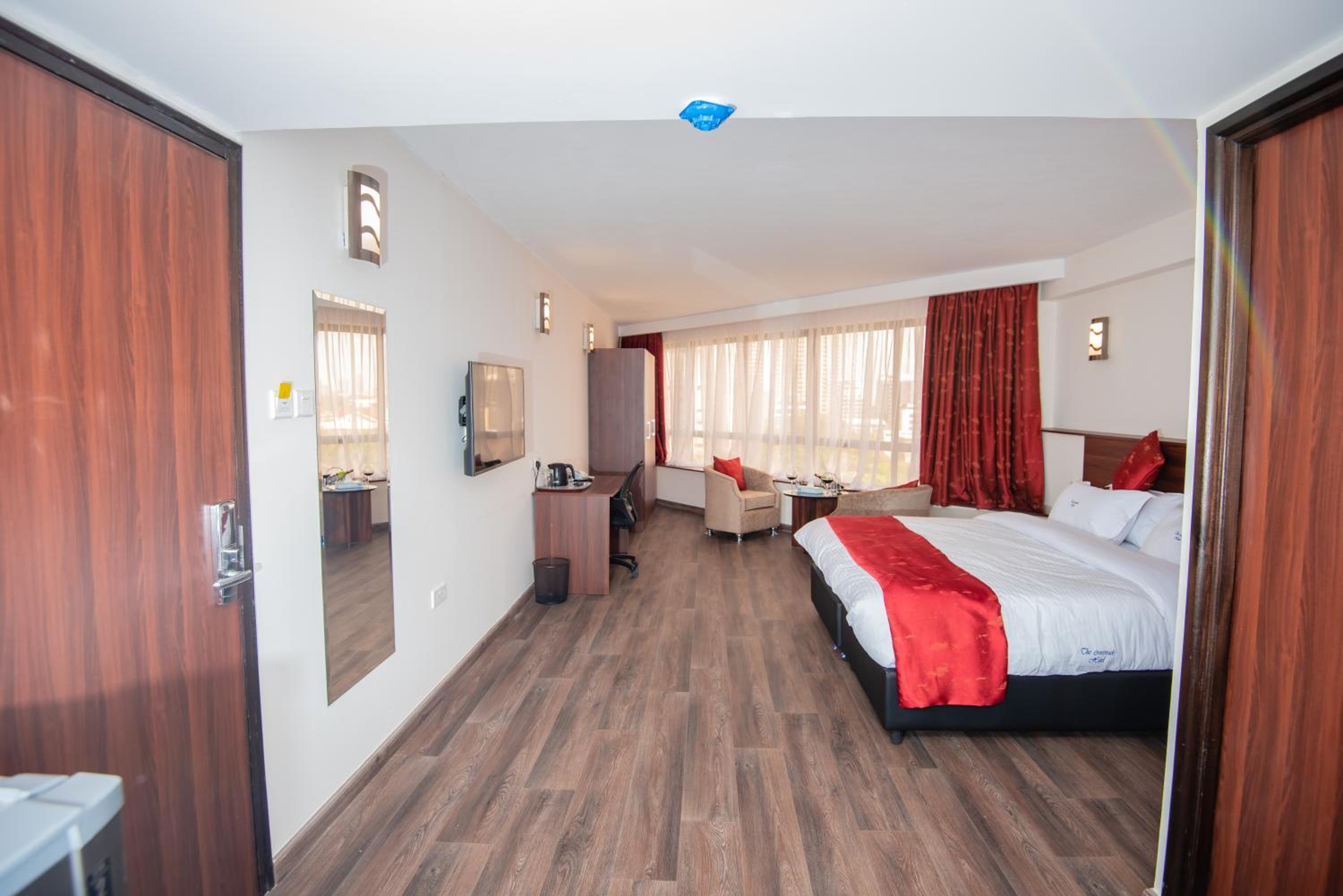 Superior King Room - Photo 14