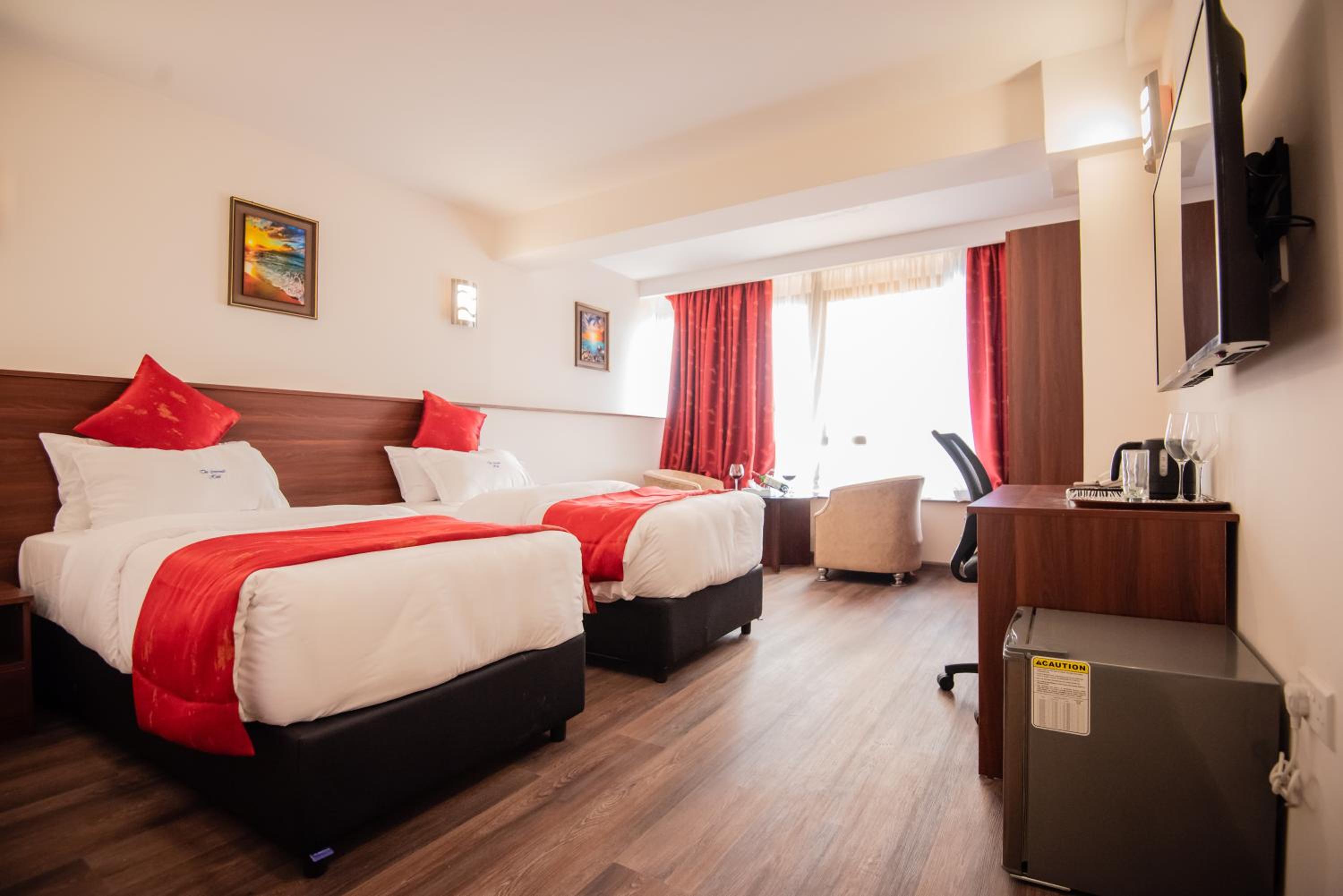 Deluxe Twin Room - Photo 15