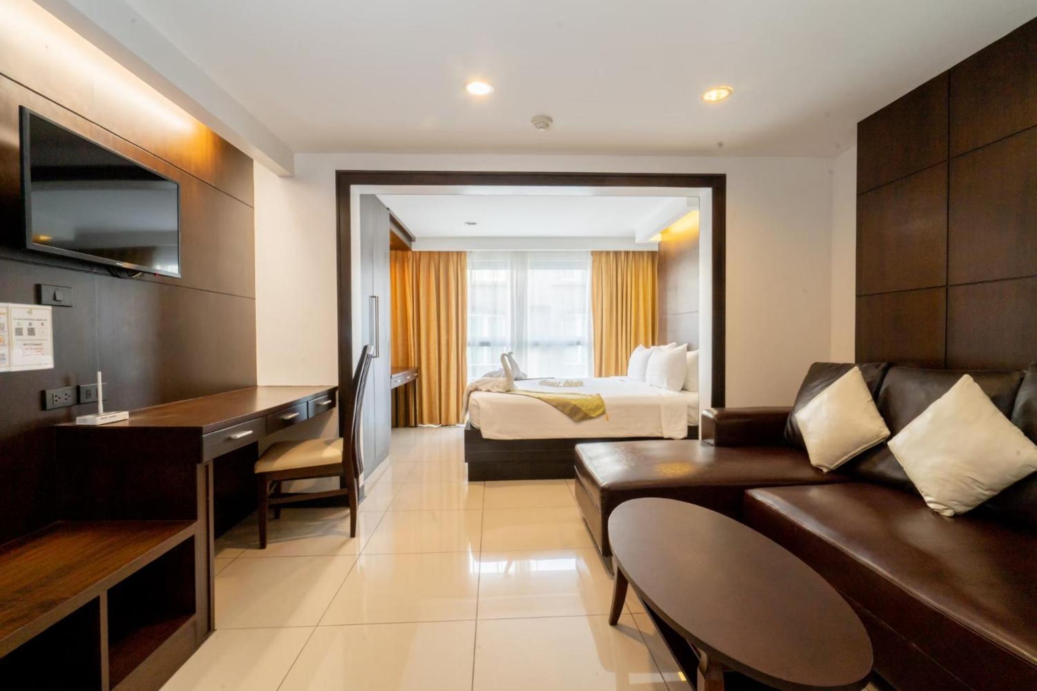 Deluxe Double or Twin Room