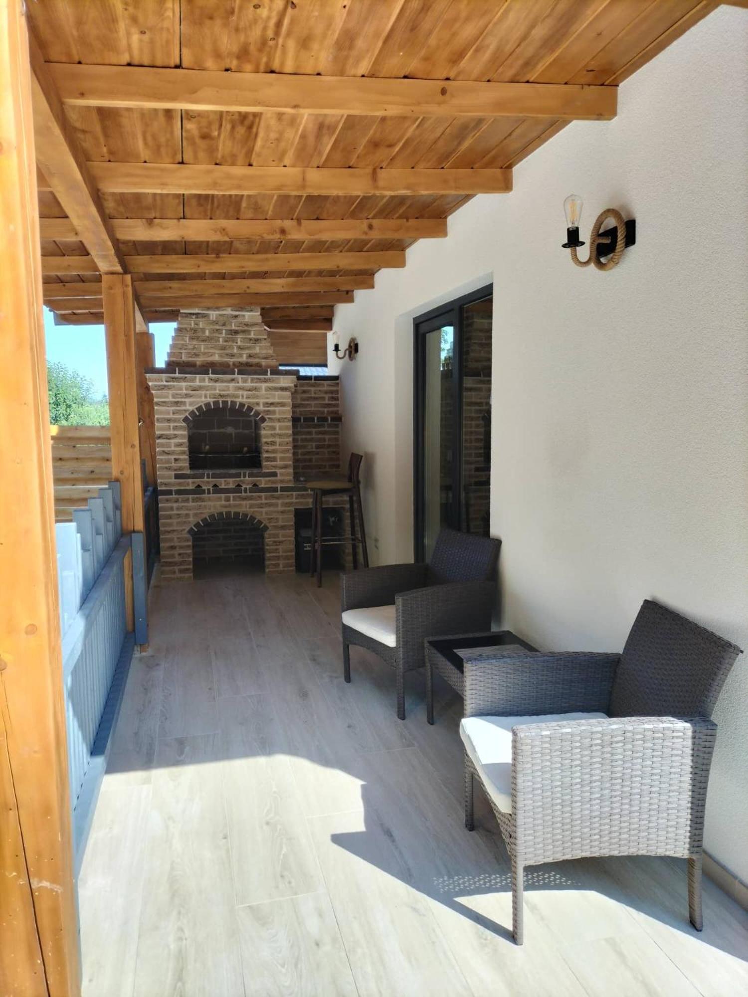 Double Room with Private Bathroom - Photo 4