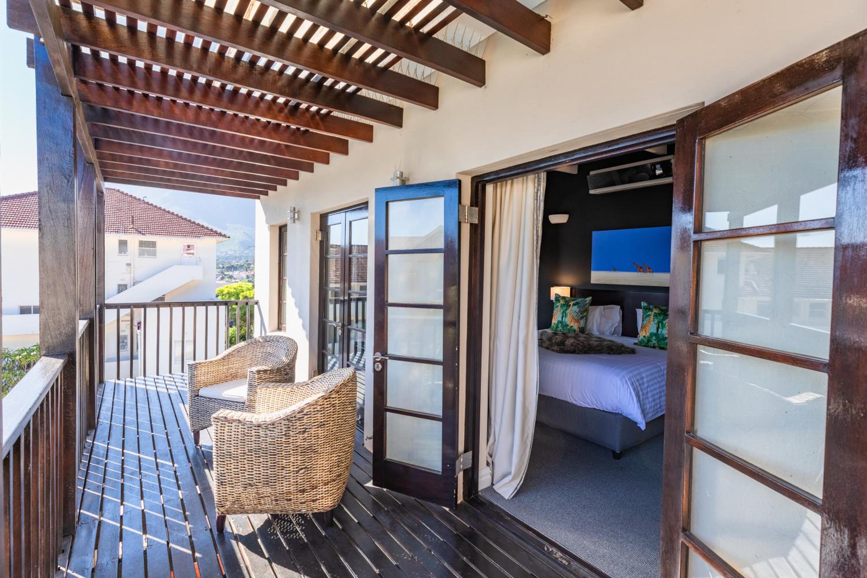 Double Room - Photo 15