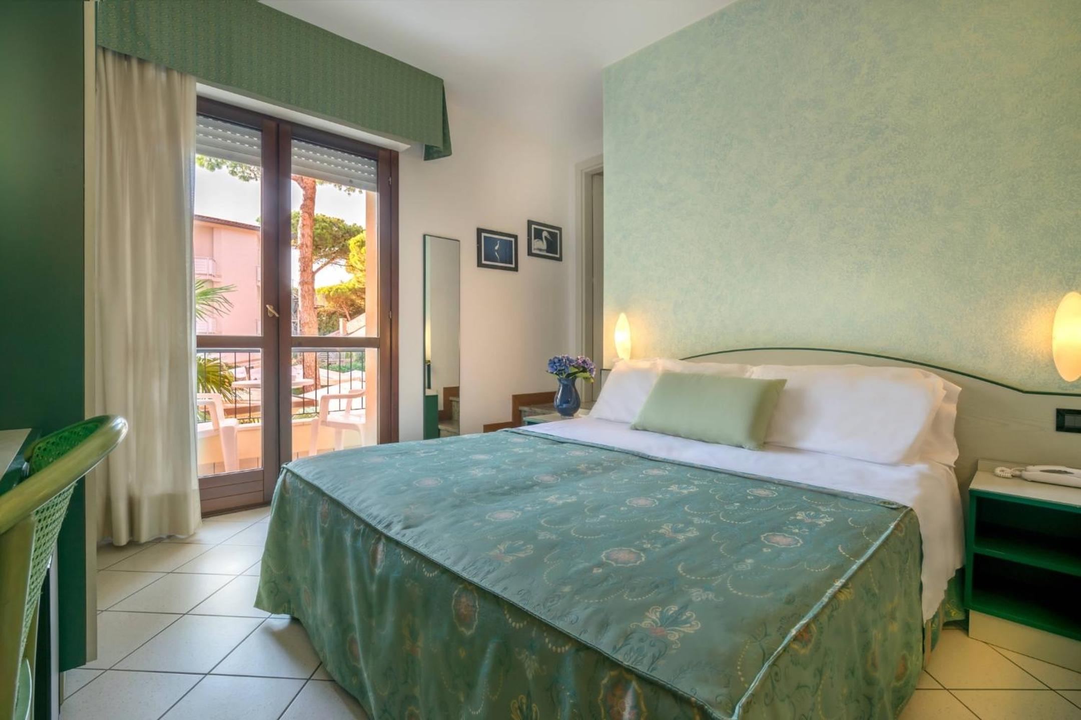 Double or Twin Room - Photo 3