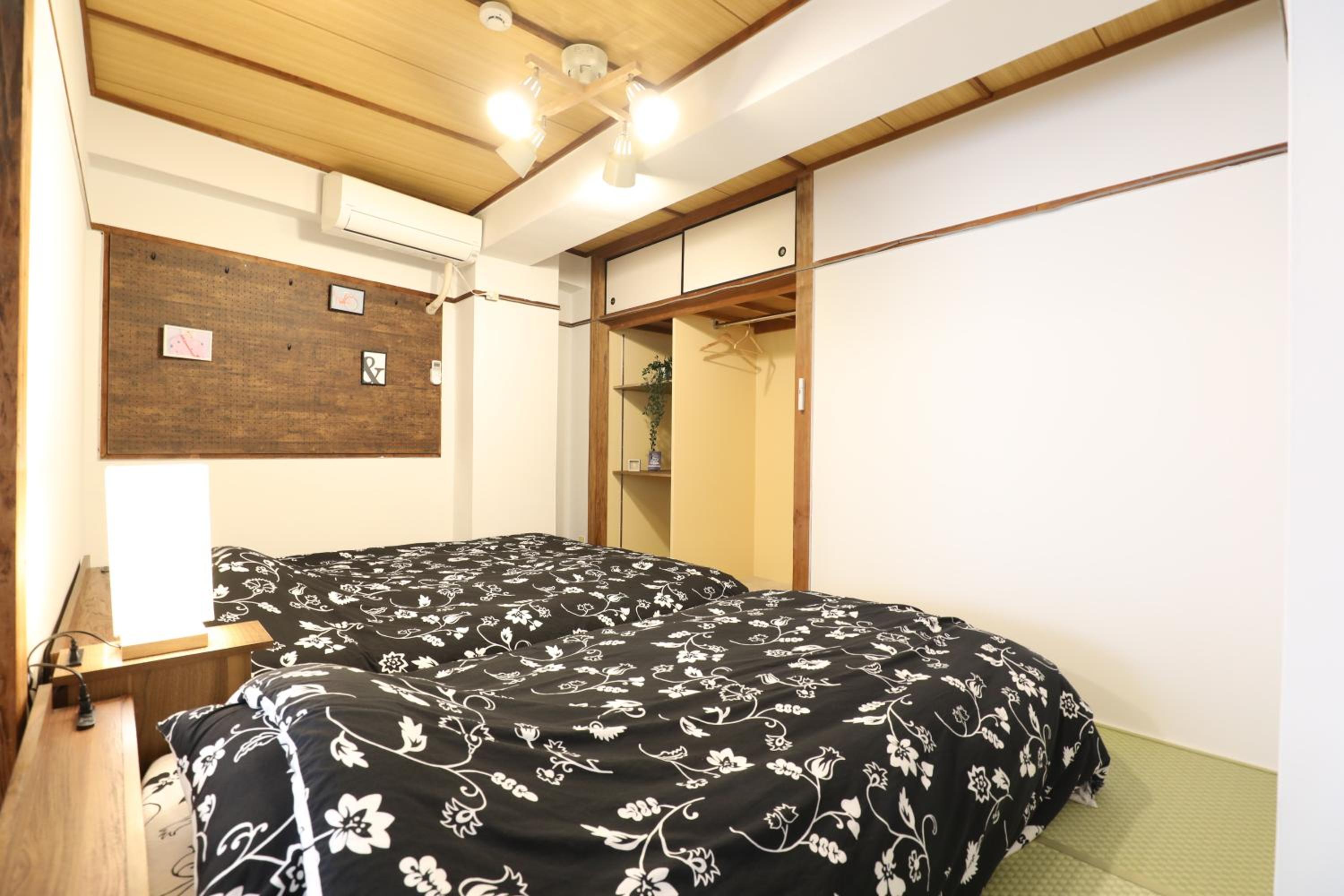 Deluxe Family Room - Photo 35