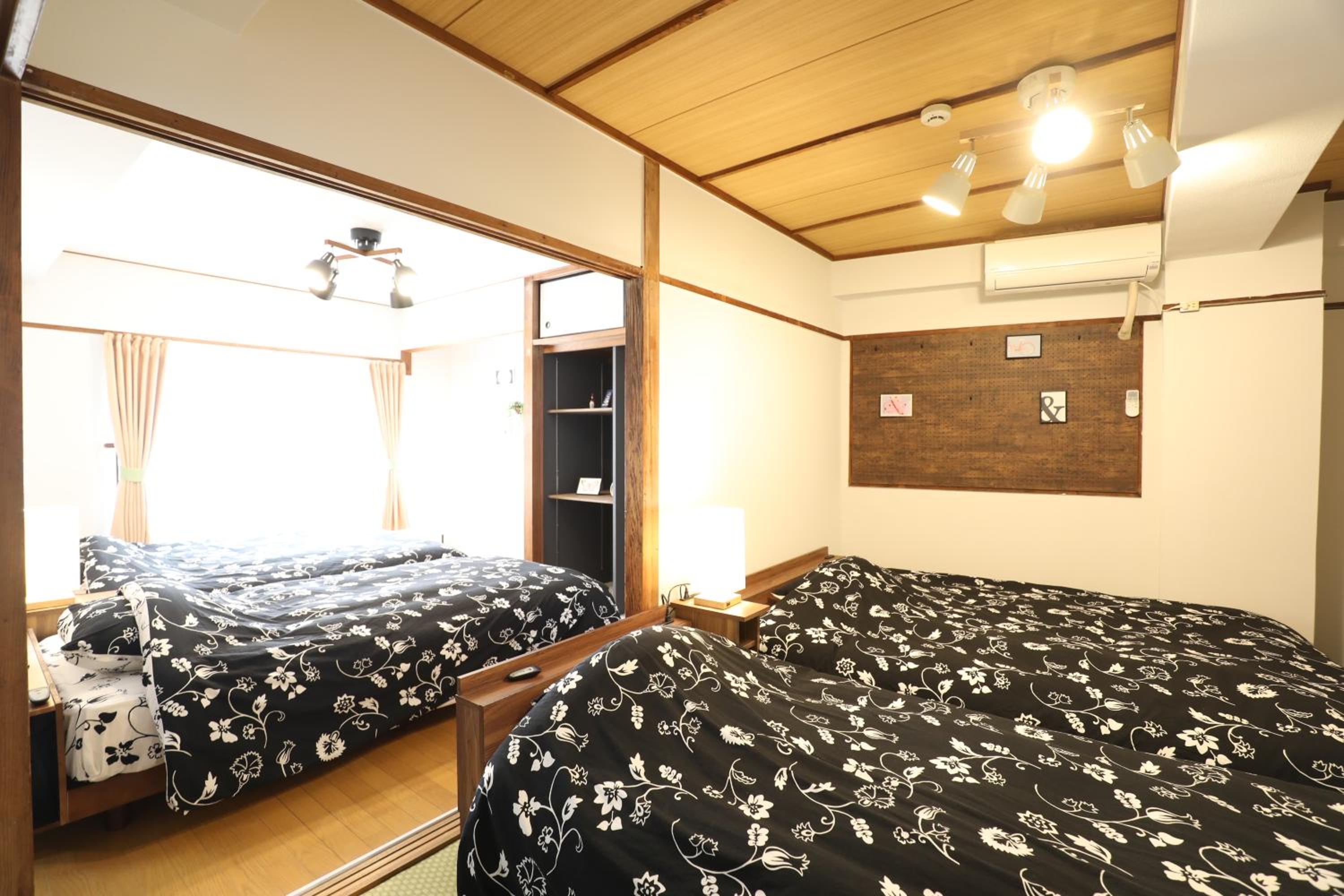 Deluxe Family Room - Photo 3