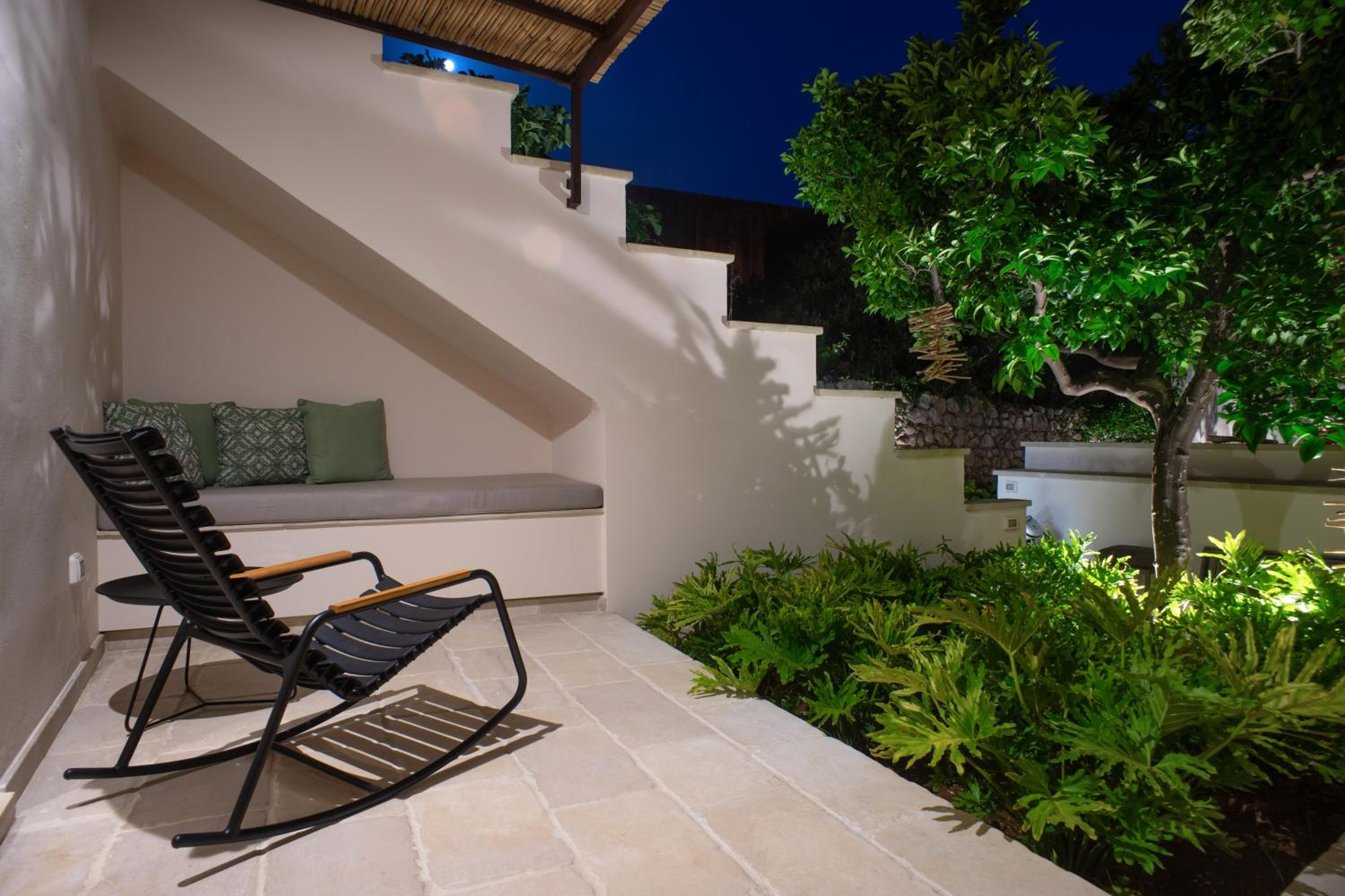 Junior Suite with Garden View - Photo 6