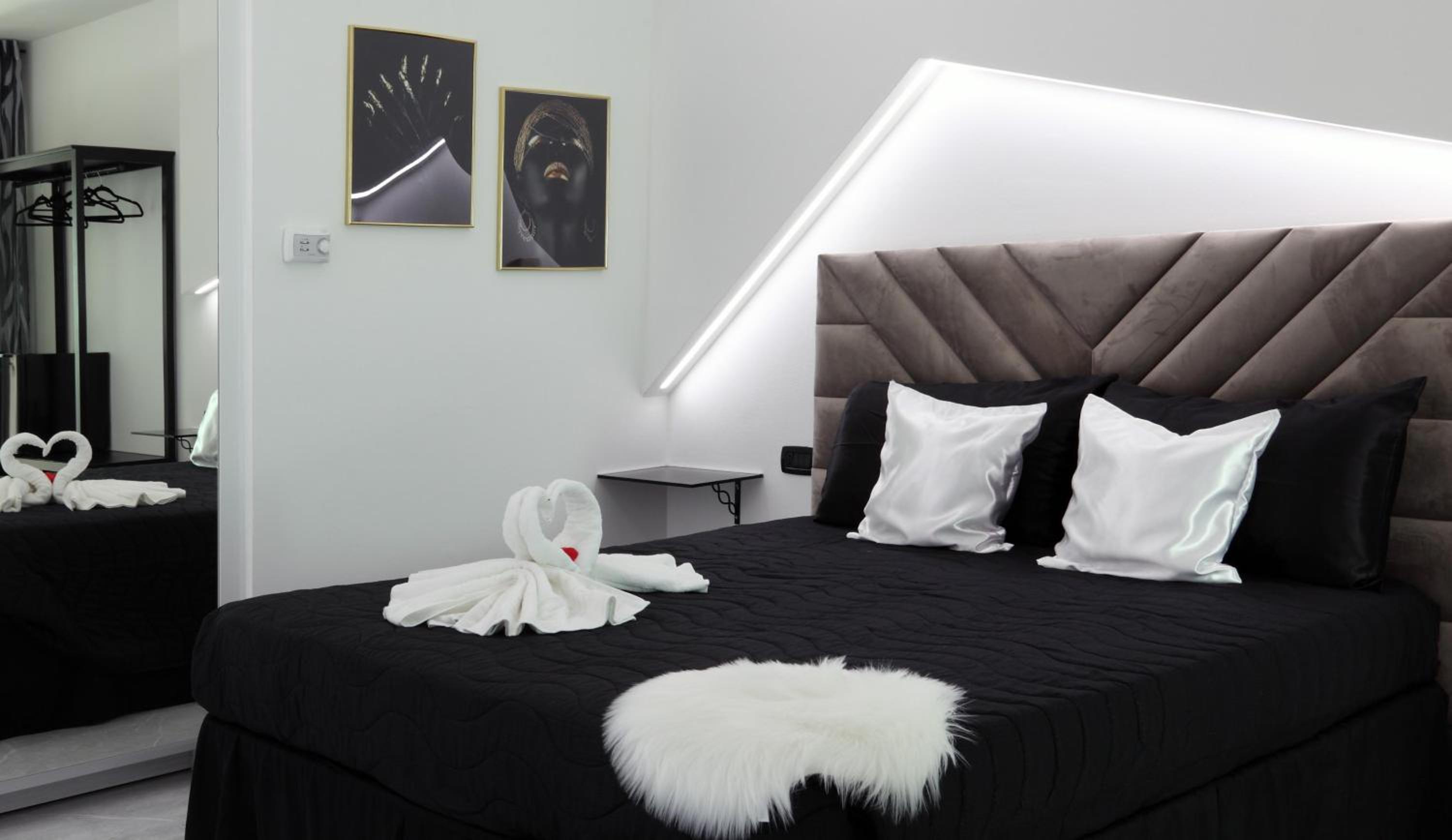 Queen Room with Spa Bath