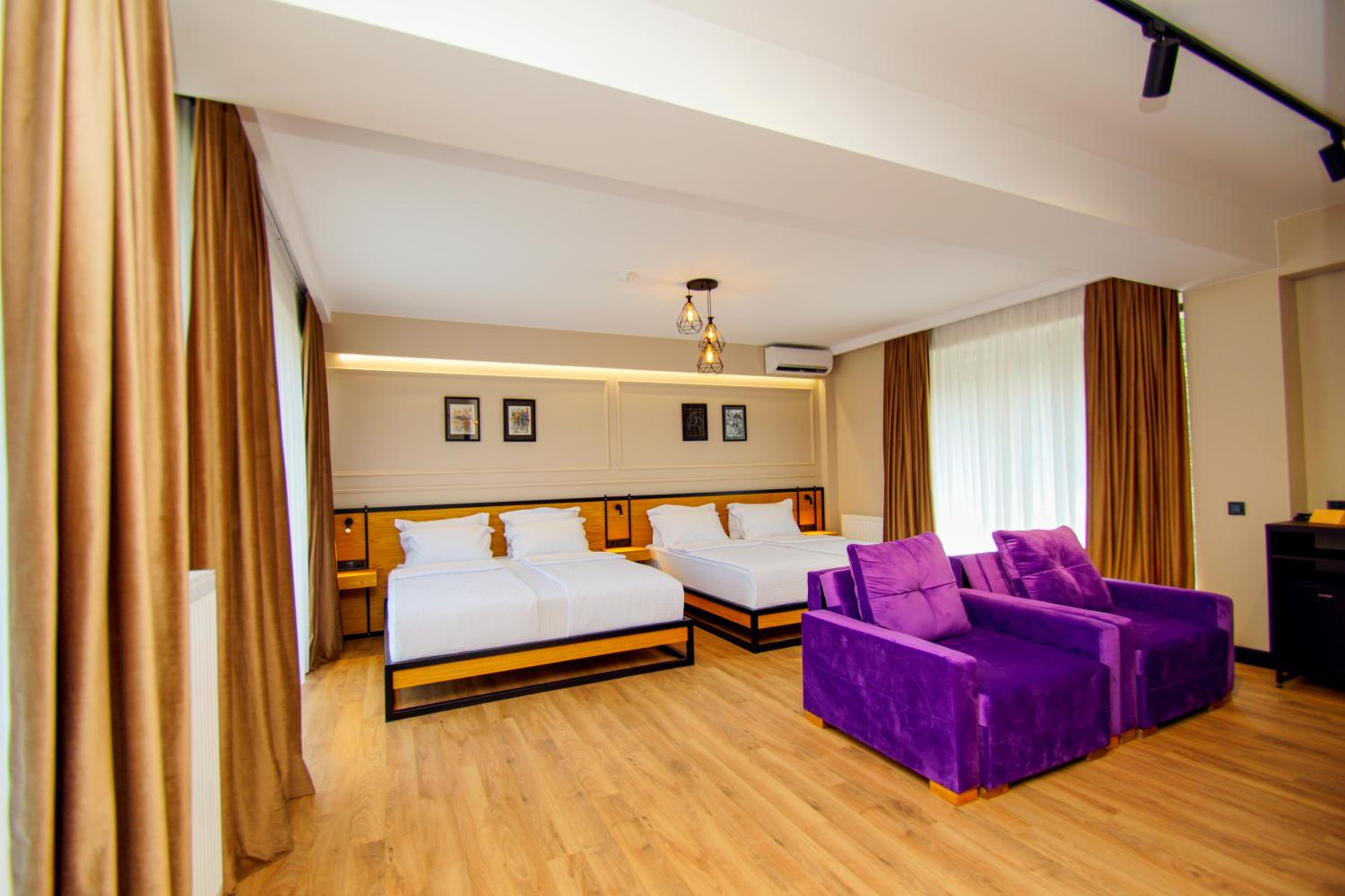 Deluxe King Room