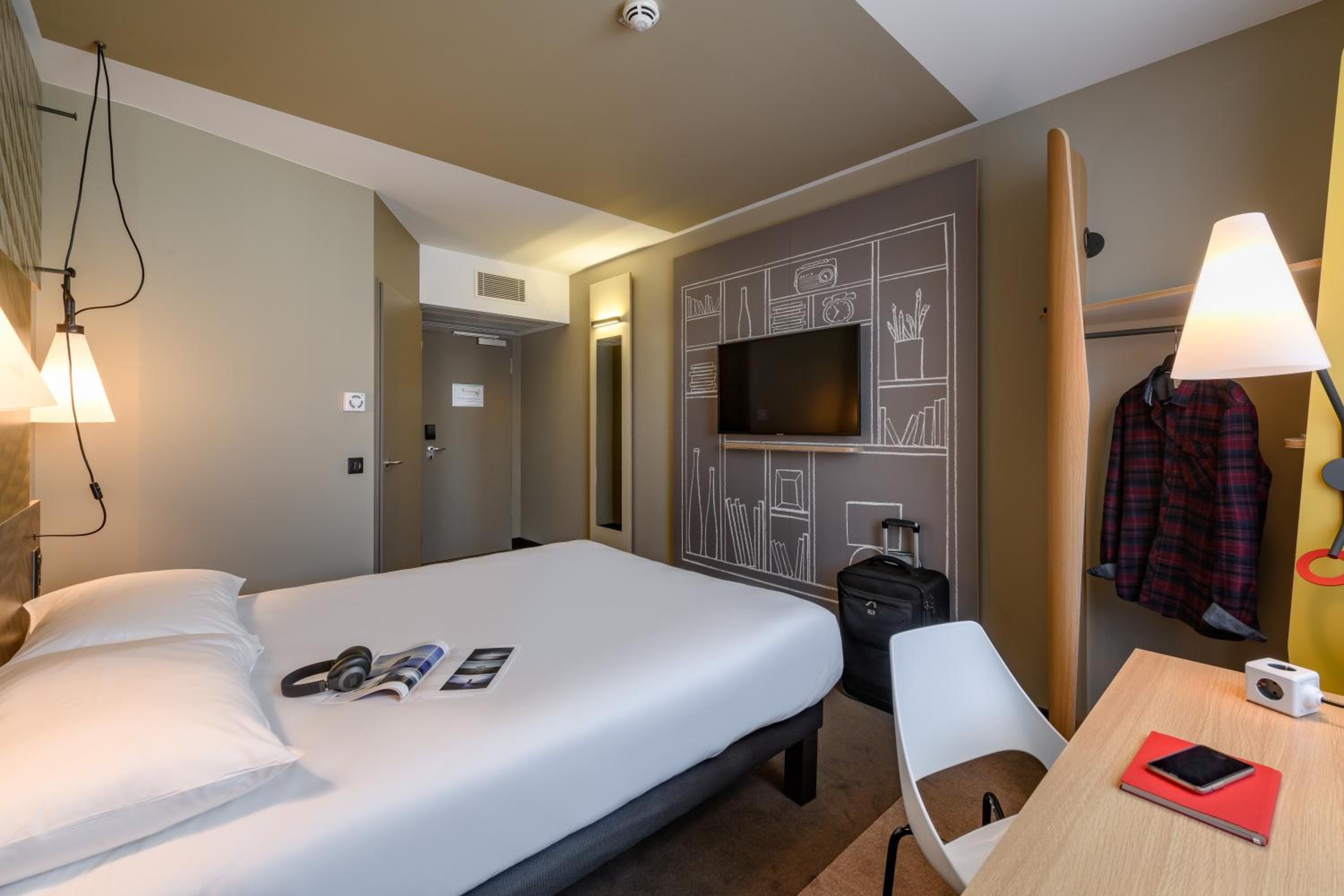 Standard Double Room - Photo 5