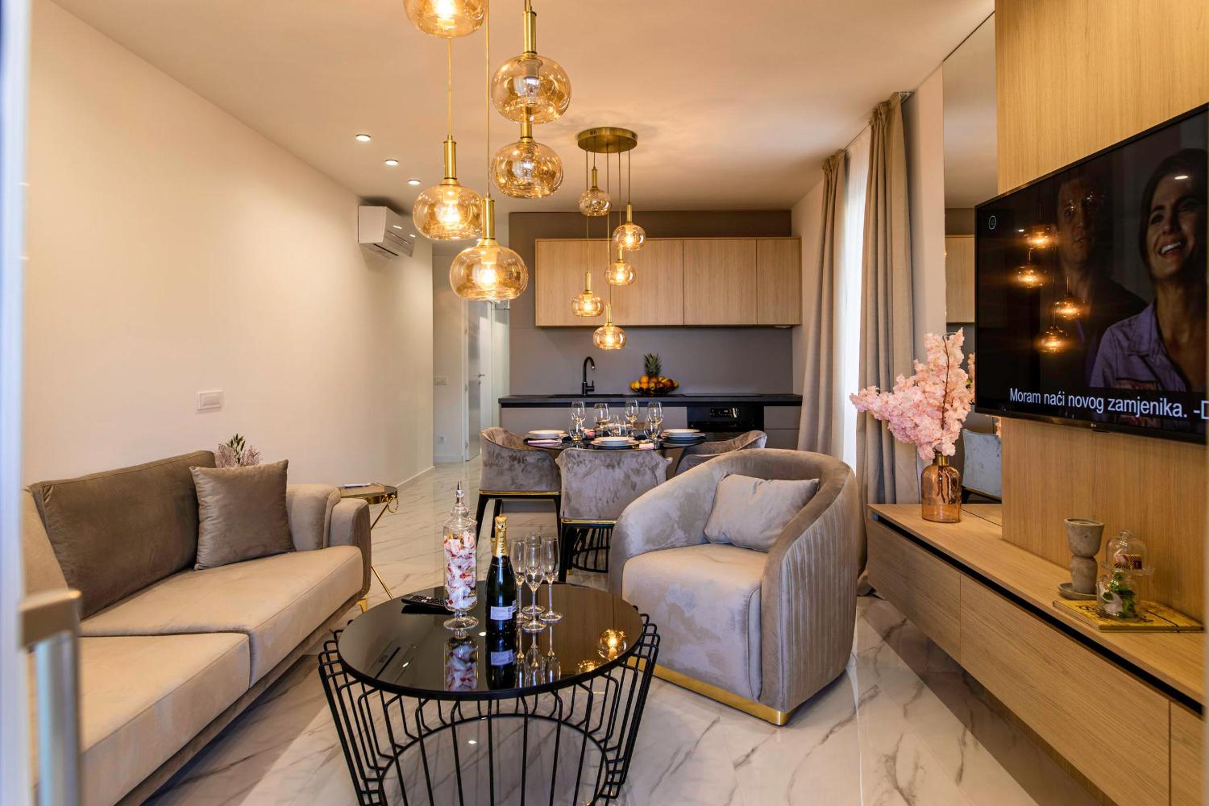 One-Bedroom Apartment - Photo 7