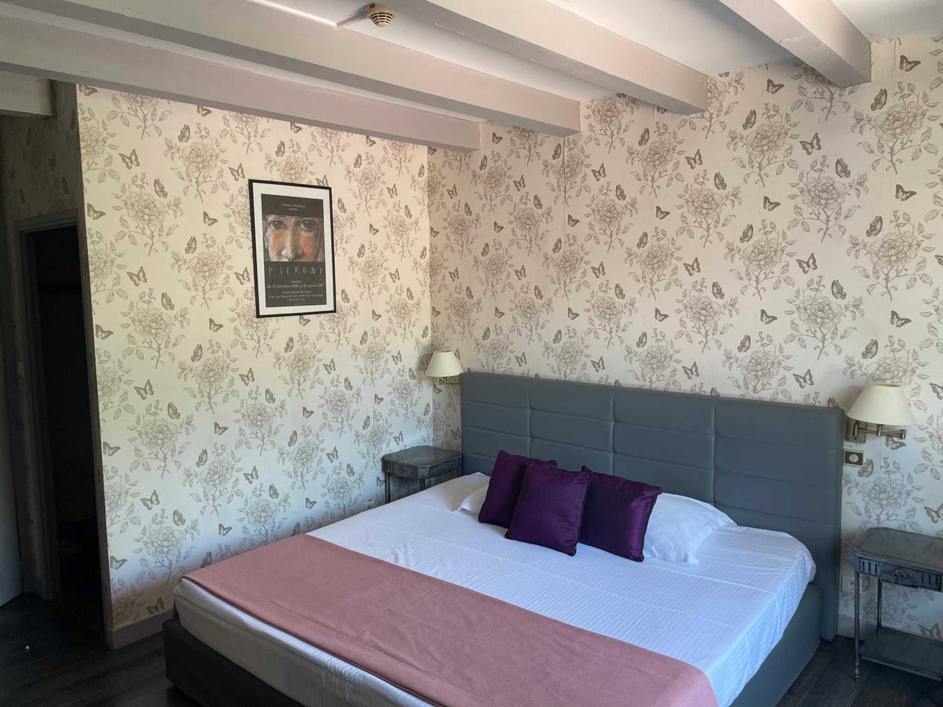 Small Double or Twin Room