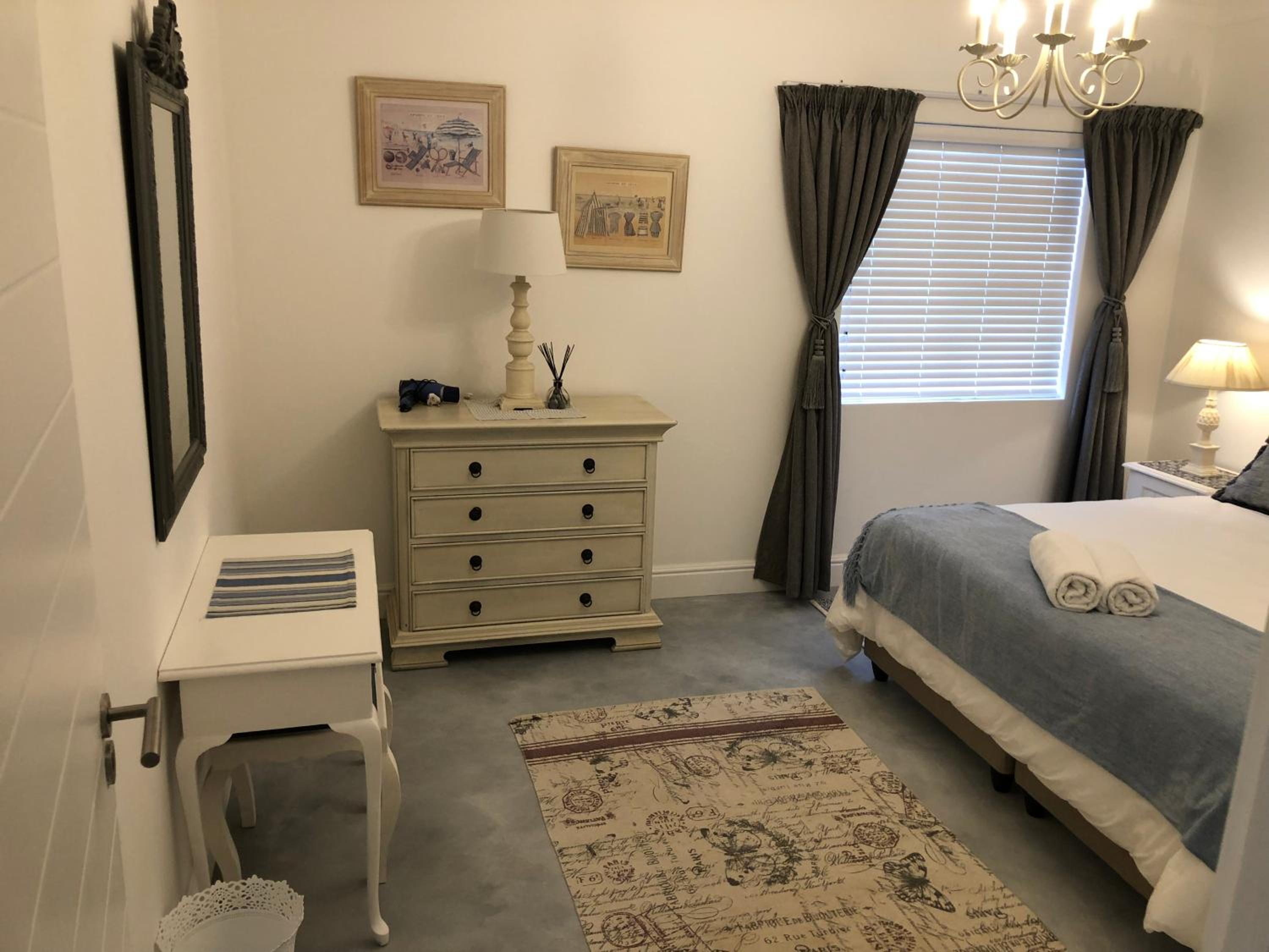 Superior Three-Bedroom Apartment with Ocean View - Photo 13