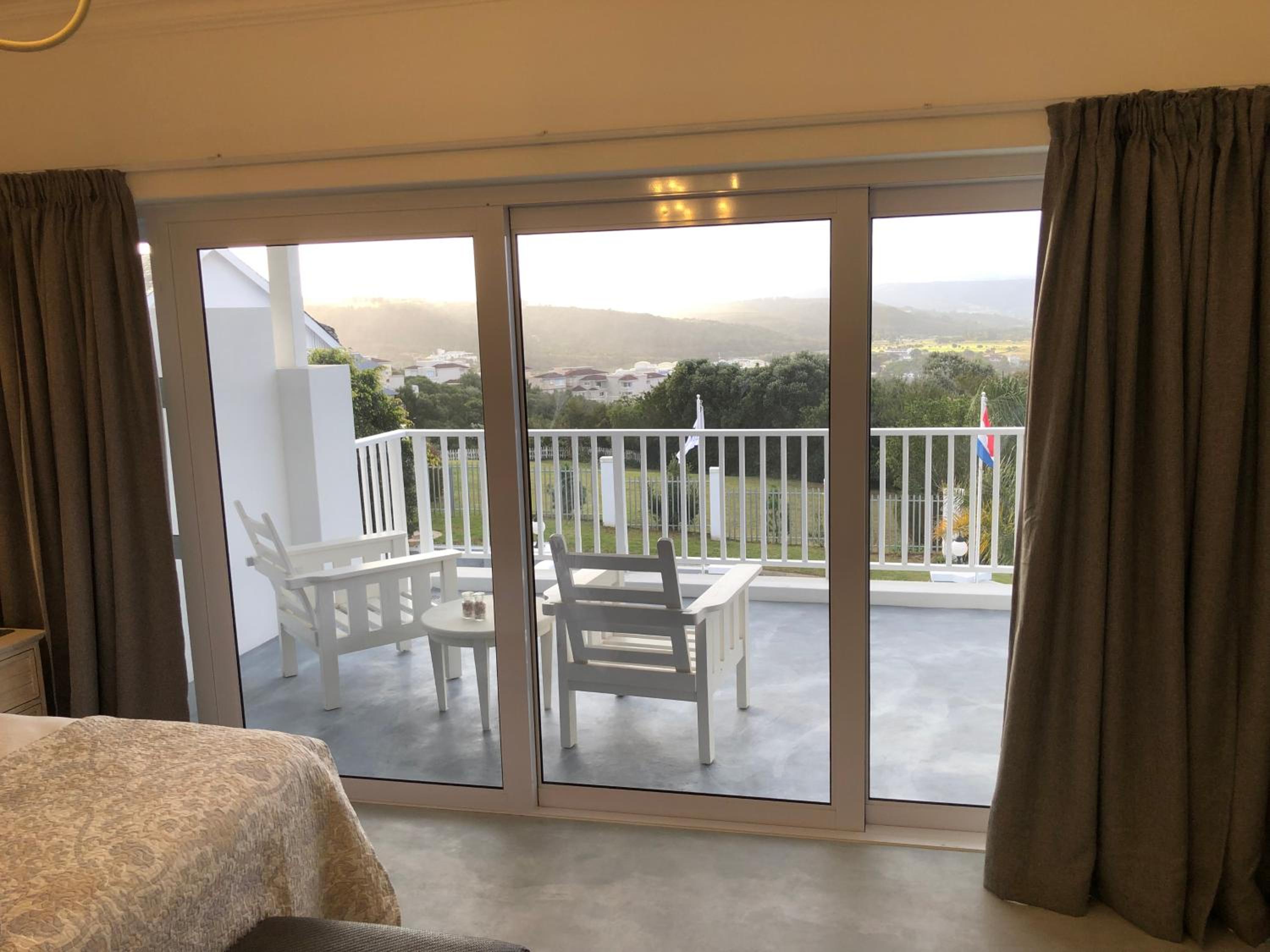 Superior Three-Bedroom Apartment with Ocean View - Photo 31