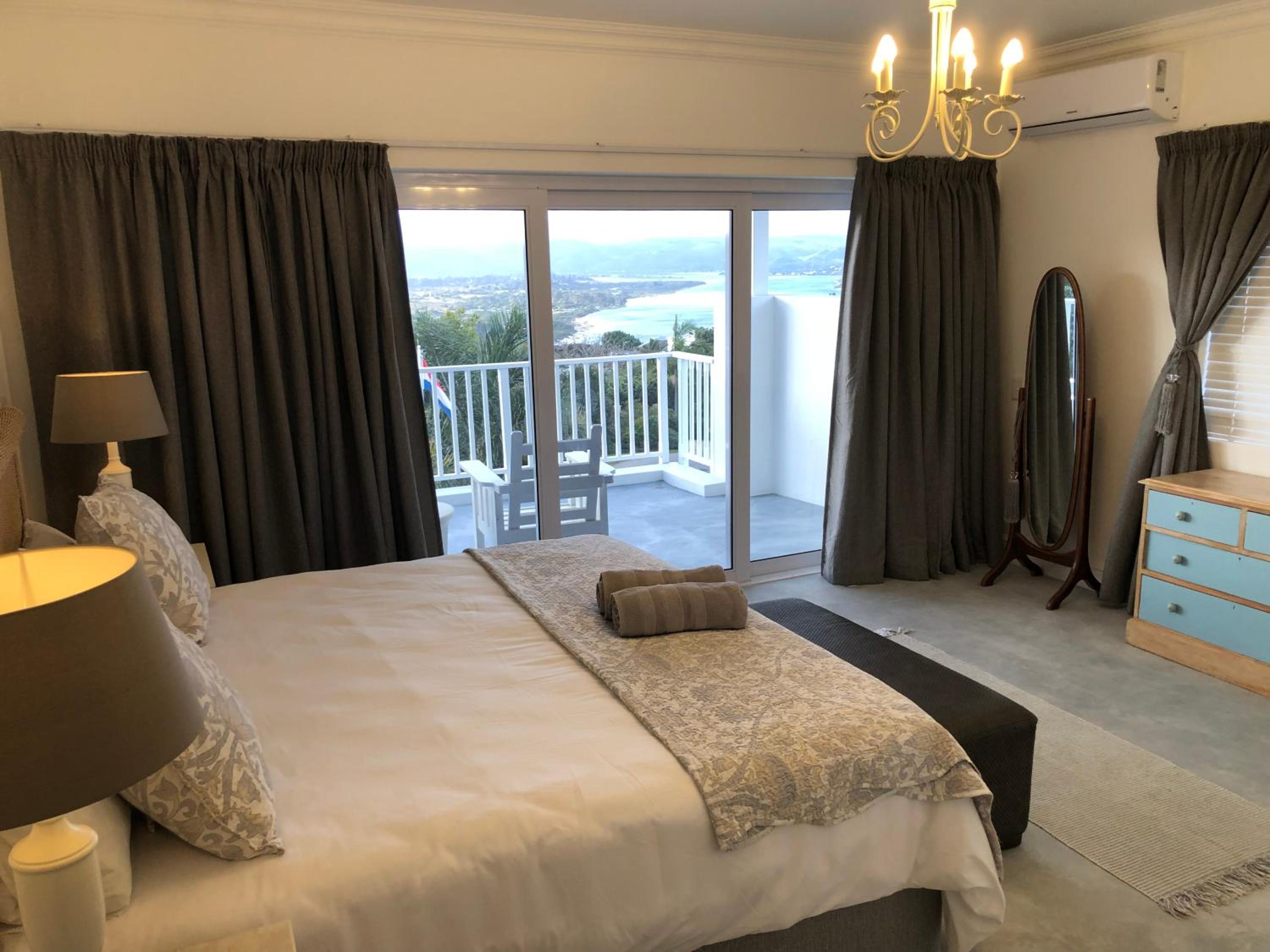 Superior Three-Bedroom Apartment with Ocean View - Photo 11