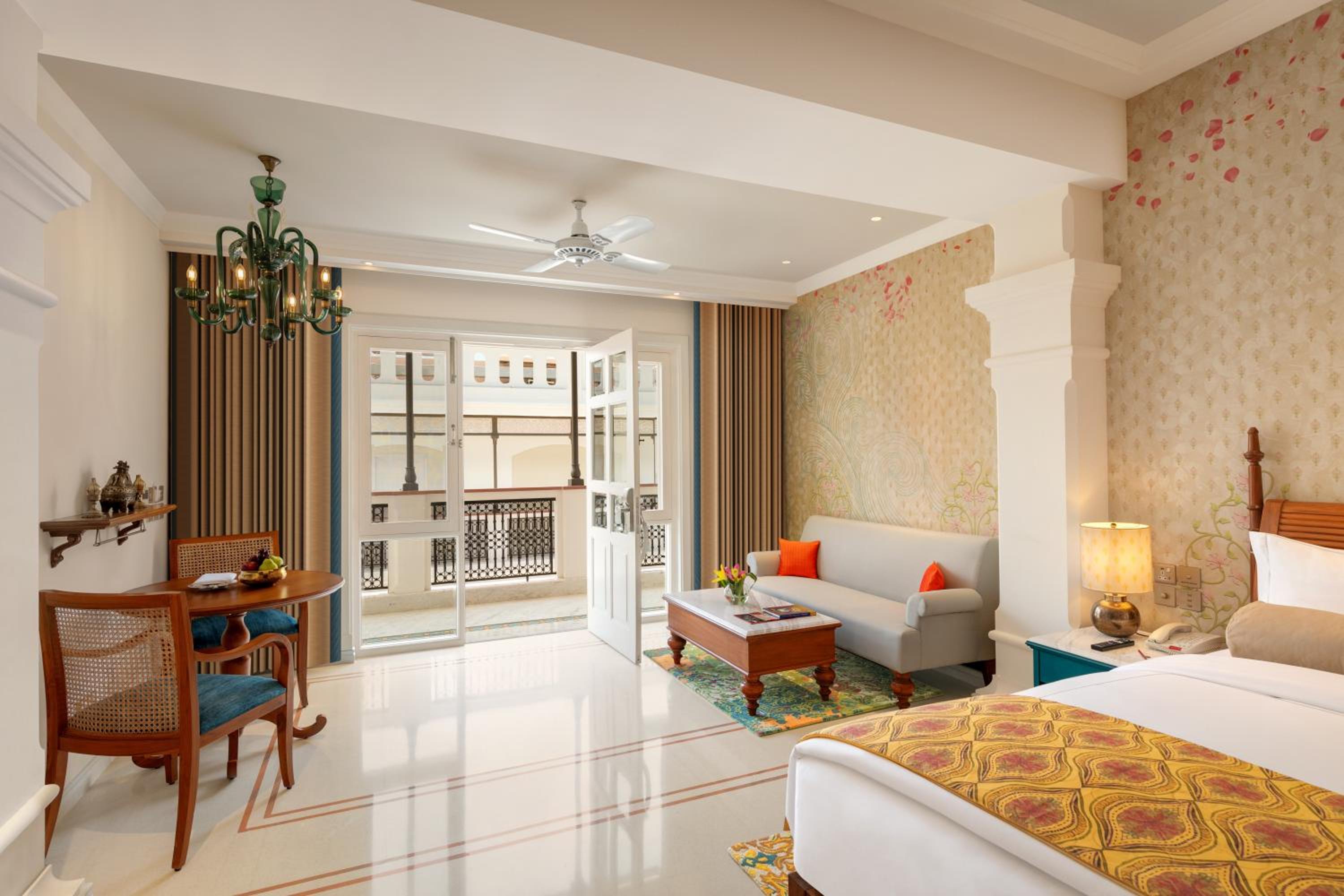 Deluxe Room King Bed Courtyard View  - Photo 7