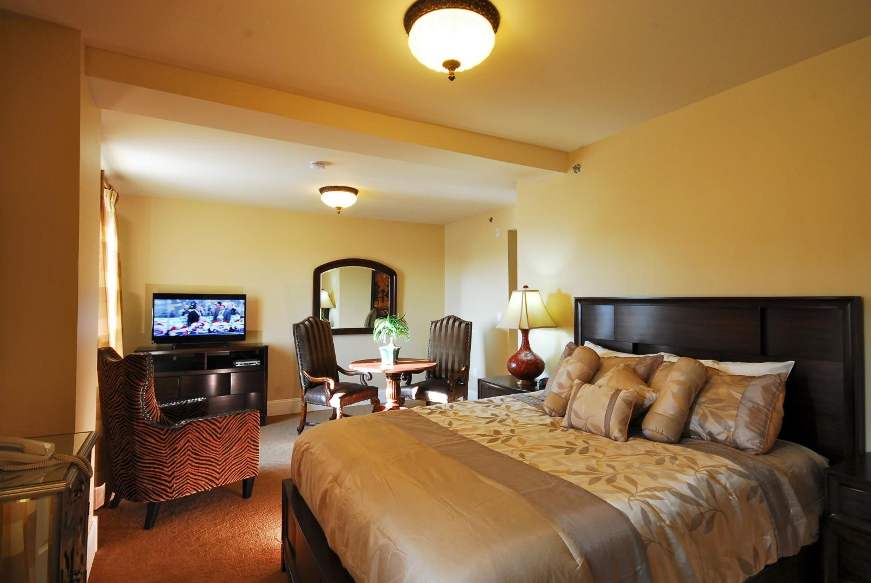 Classic Queen Room