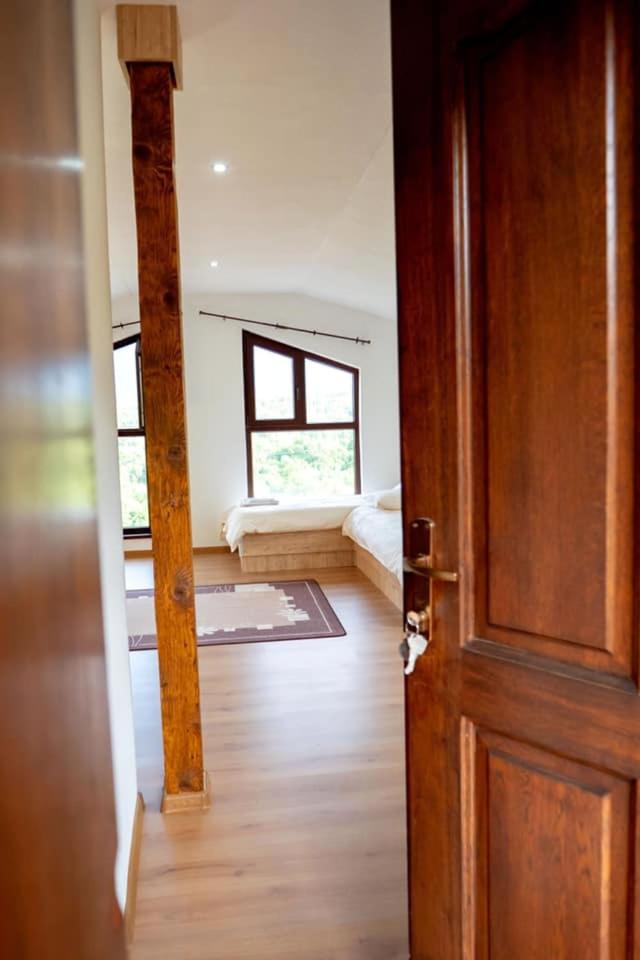 Villa photo 1