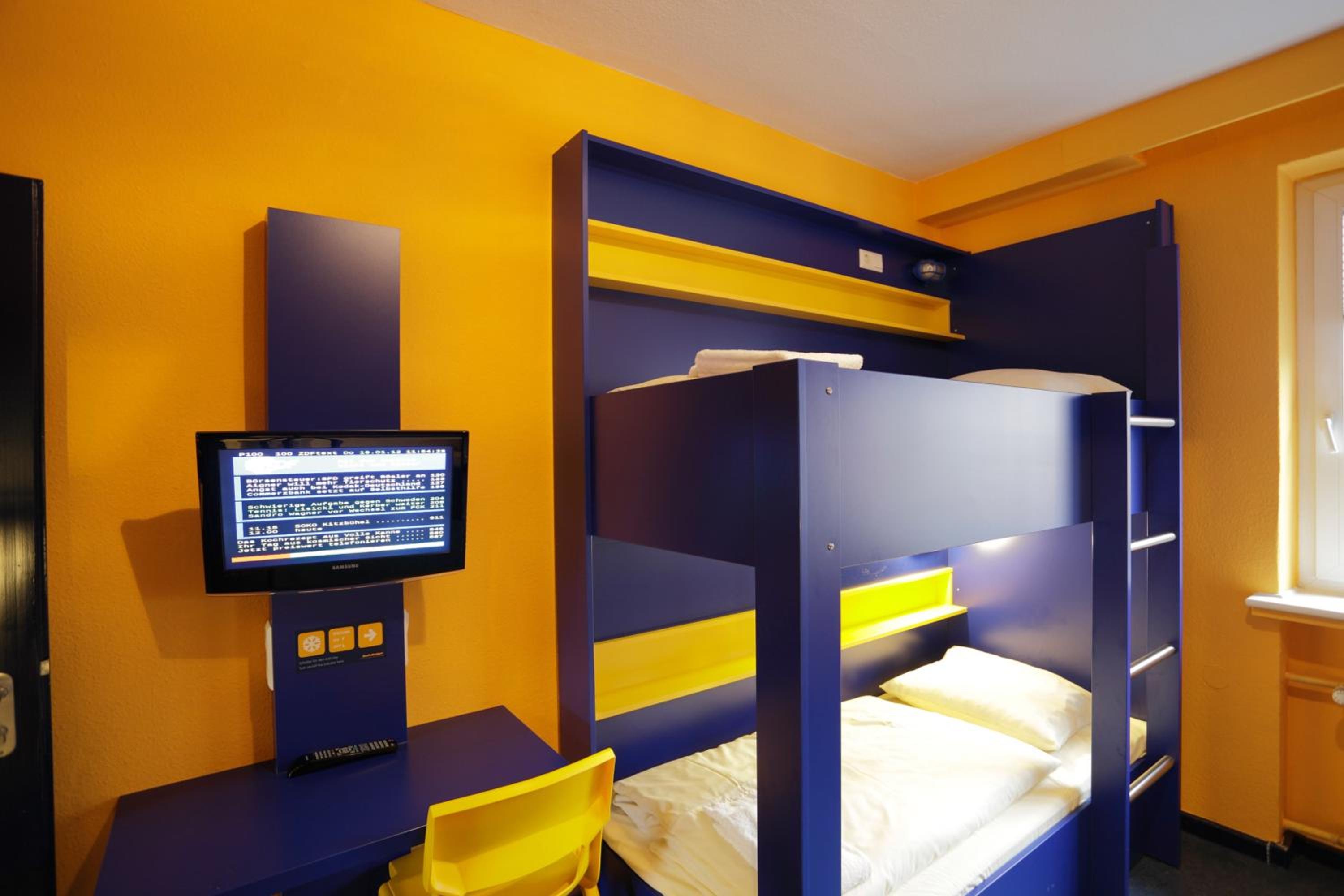 Double Room with Private Bathroom - Photo 1