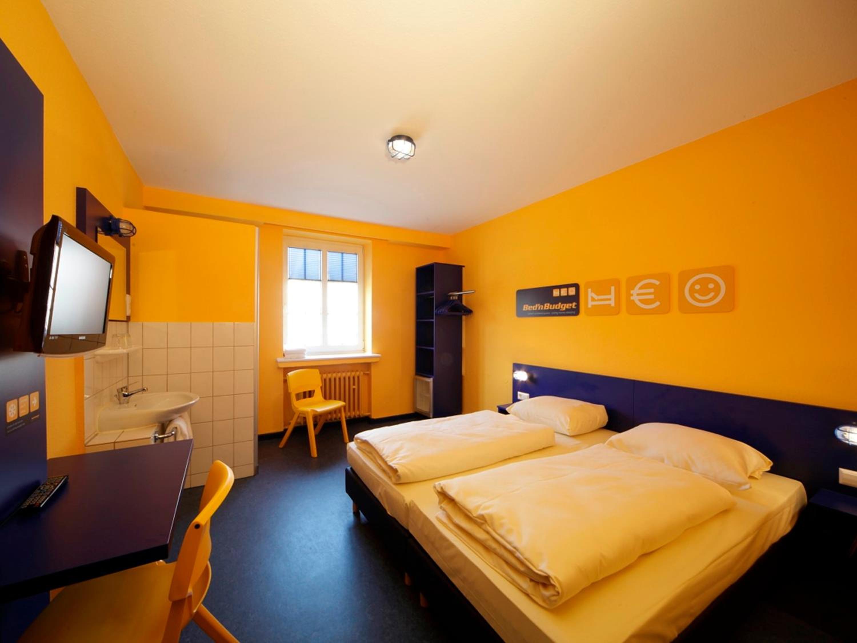 Double Room only with Shower - Photo 3