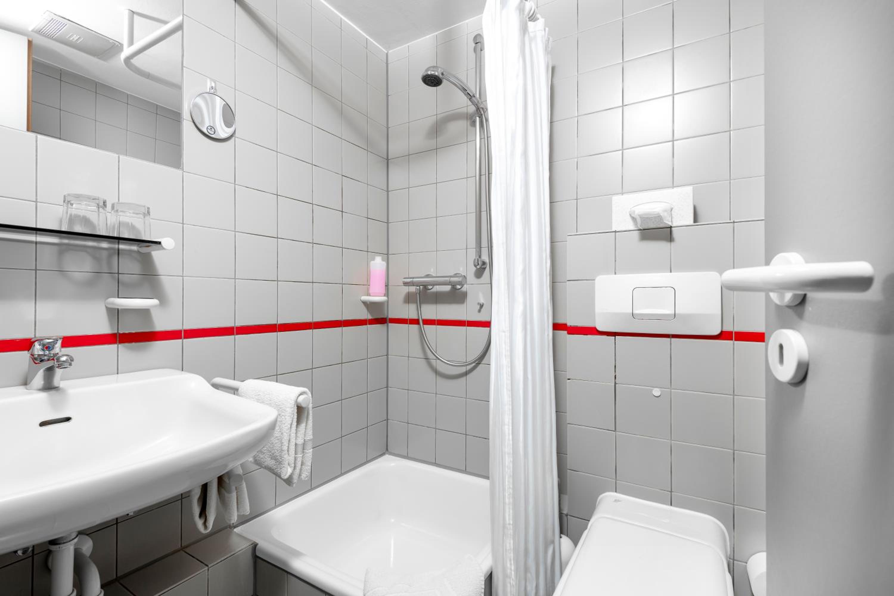 Budget Single Room photo 2