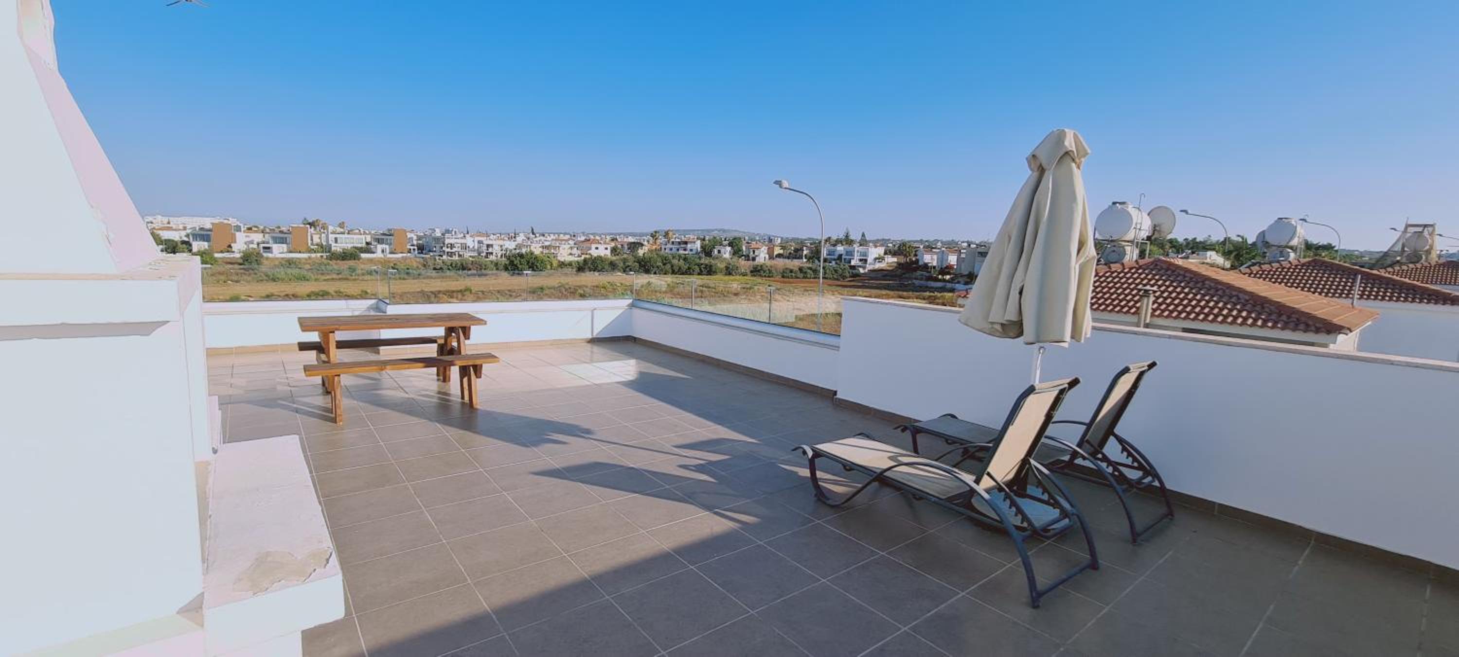 Apartment with Terrace - Photo 45