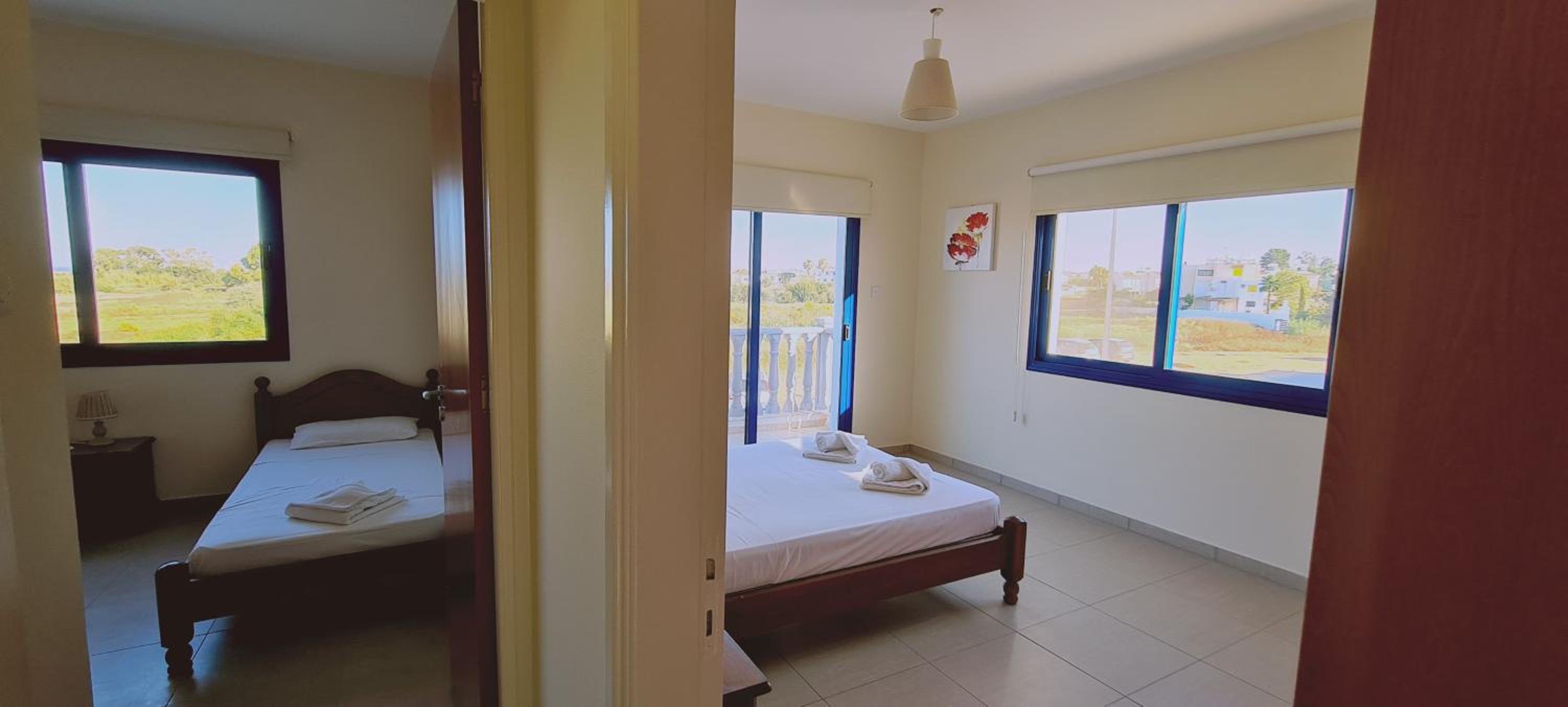Apartment with Terrace - Photo 6