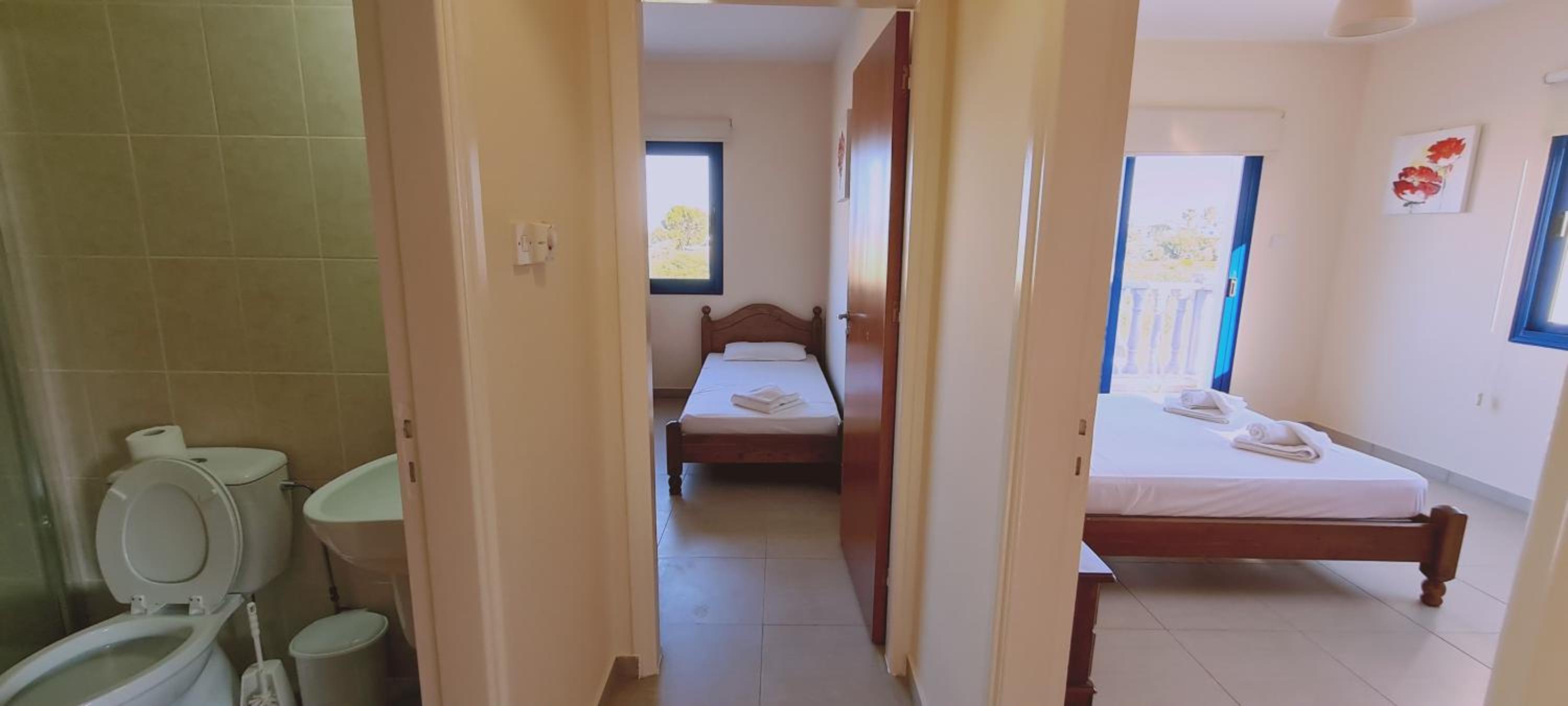 Apartment with Terrace - Photo 5
