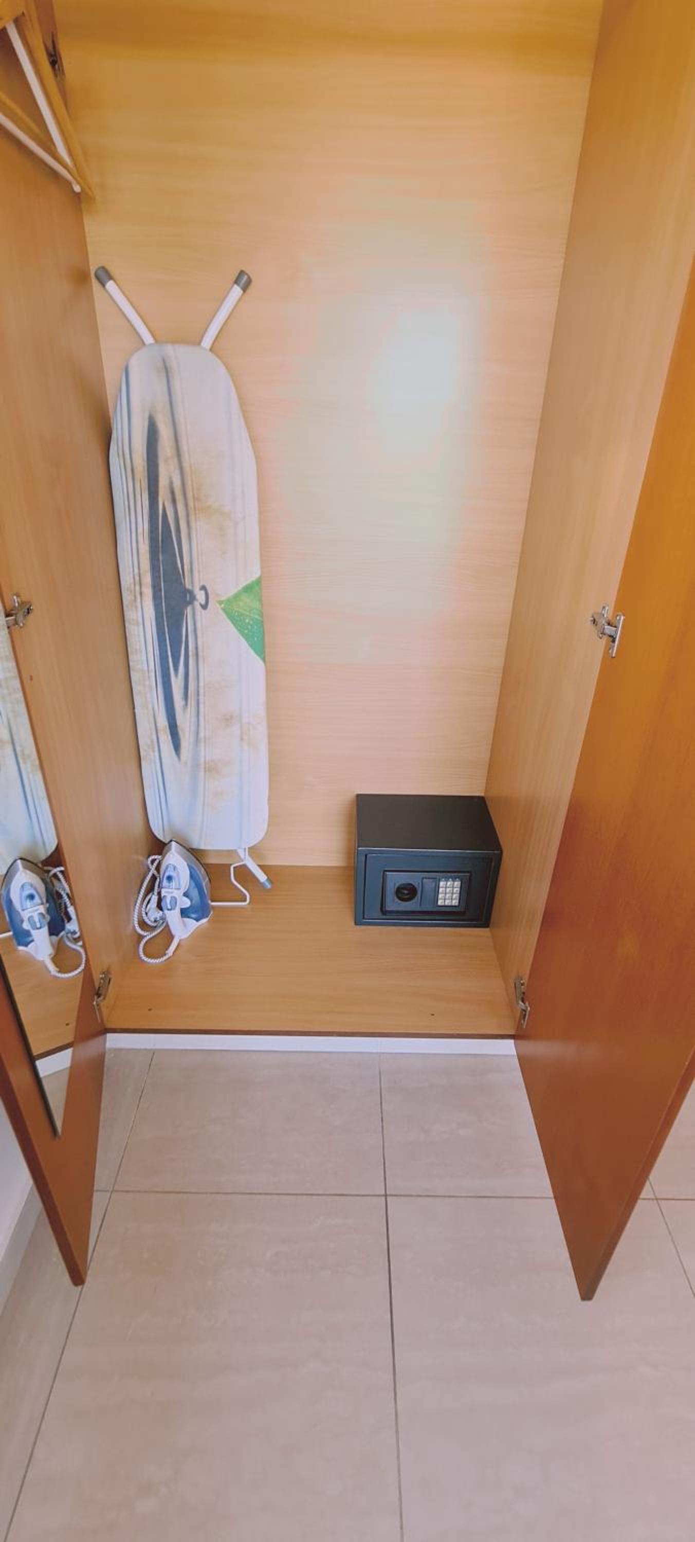 Apartment with Terrace - Photo 8