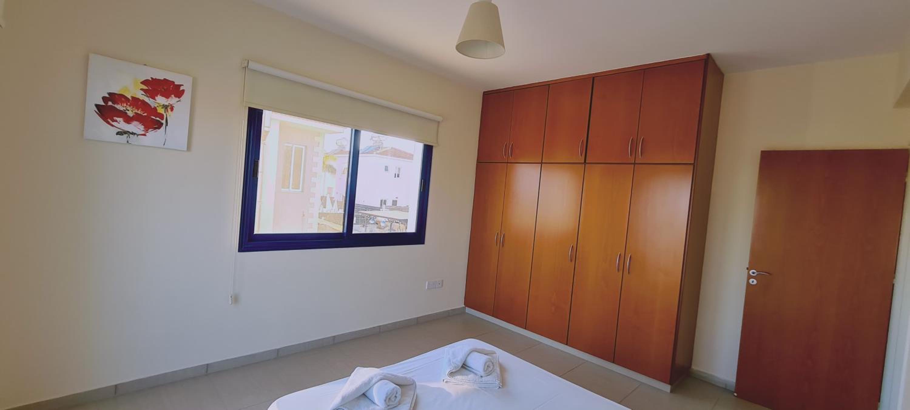 Apartment with Terrace - Photo 13