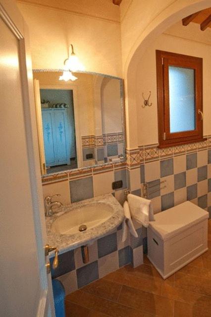 One-Bedroom Apartment with View (3 Adults + 1 Child) - Photo 2