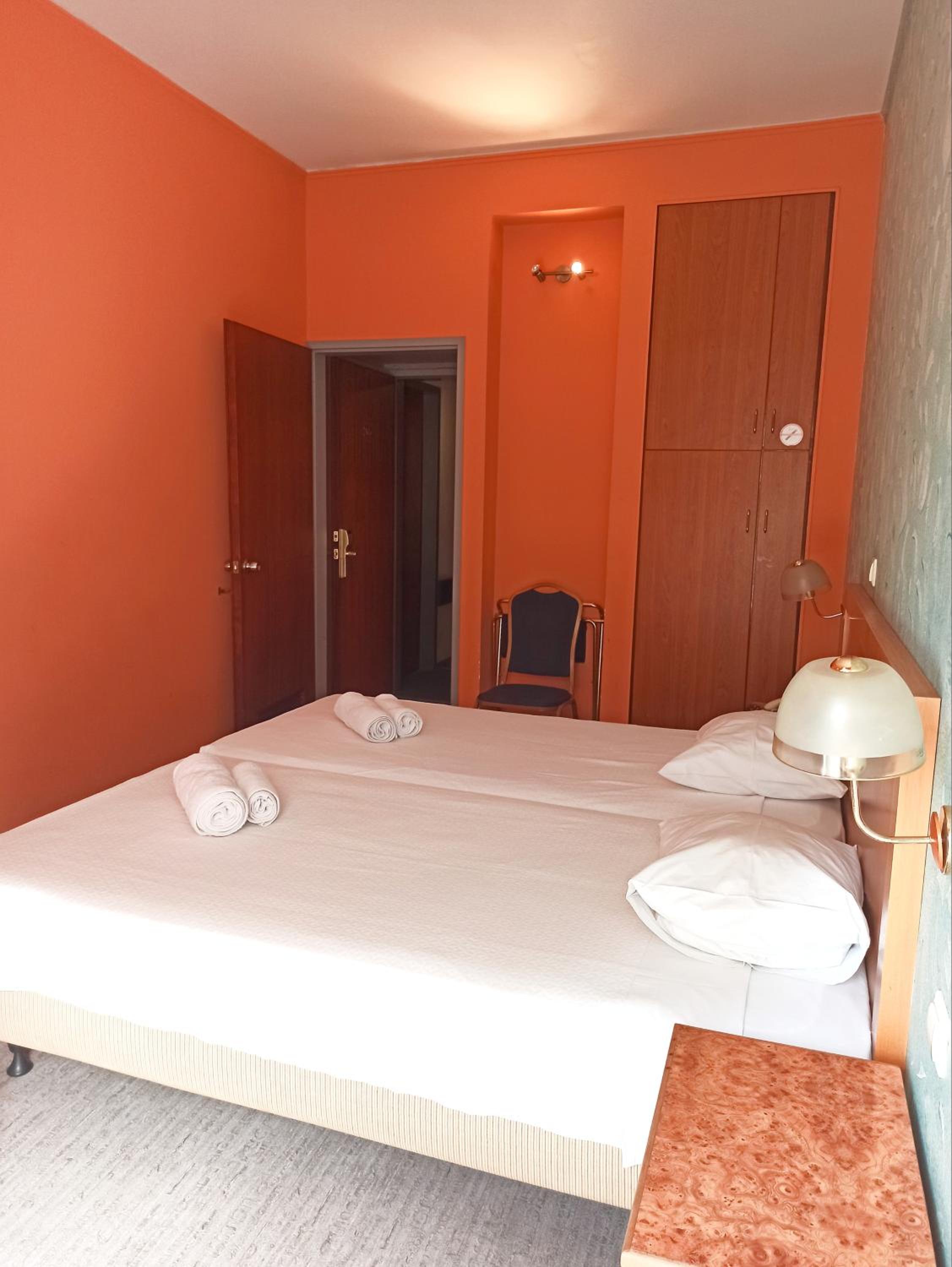 Budget Double Or Twin Room photo 3