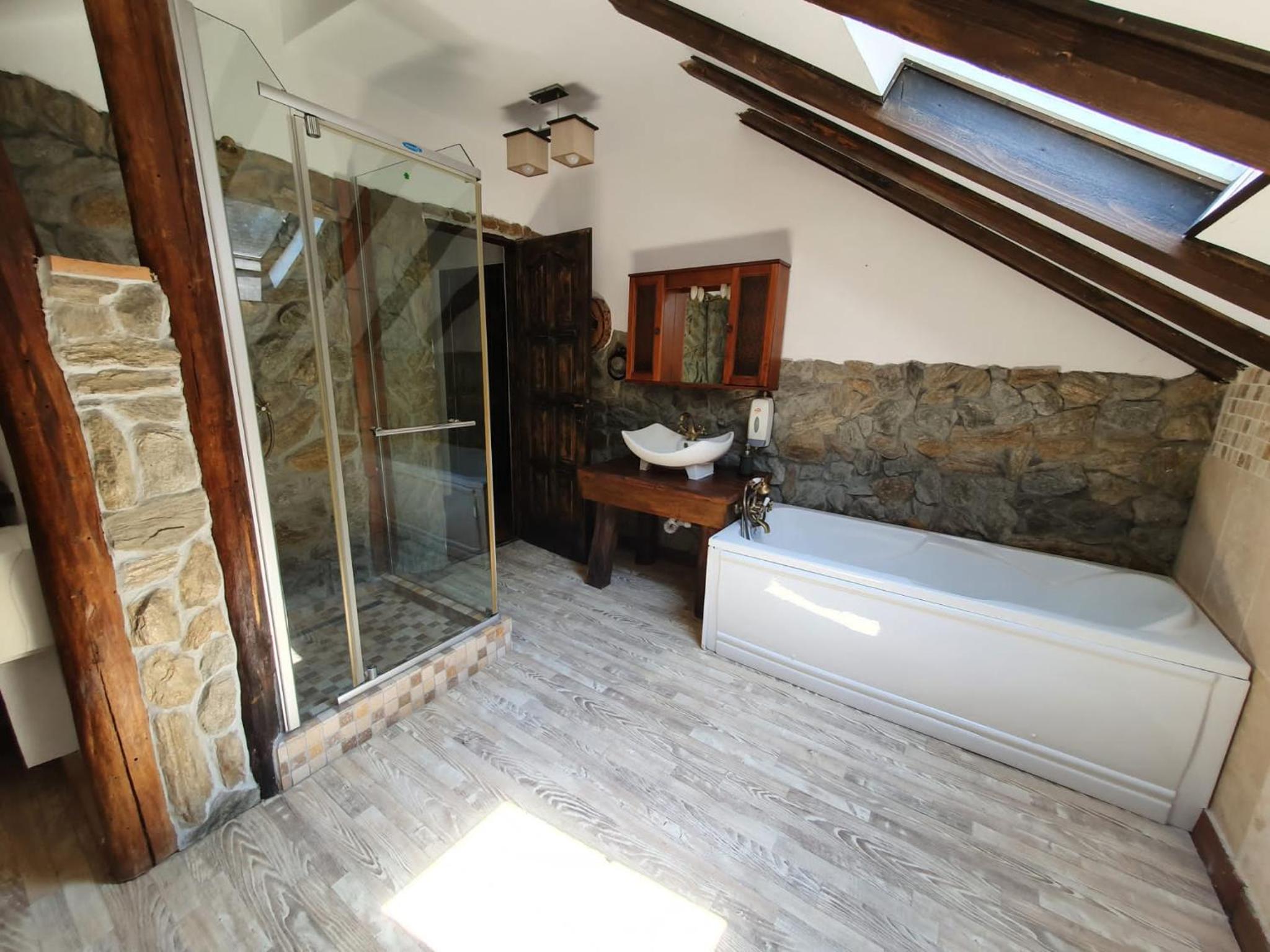 King Room with Two King Beds - Photo 6